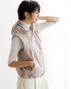 【ドゥクラッセ/DoCLASSE】のライトタフタ・中綿フードベスト 人気、トレンドファッション・服の通販 founy(ファニー) ファッション Fashion レディースファッション Fashion for Women アウター Coat / Outerwear Collection レディースジャケット・軽アウター Jackets アクセサリー Fashion Accessories グログラン Grosgrain, Grosgrain Ribbon ジャケット Jacket, Outerwear タフタ Taffeta, Structured Fabric ドローコード Drawcord, Drawstring Cord ベスト Vest, Waistcoat メタル Metal, Metal Parts thumbnail ストーン|ID: prp329100004920142 ipo3291000000036912524