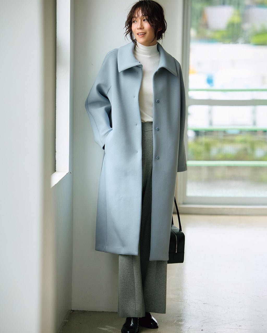 【ドゥクラッセ/DoCLASSE】のライトフォルム・ビッグカラーコート インテリア・キッズ・メンズ・レディースファッション・服の通販 founy(ファニー) 　ファッション　Fashion　レディースファッション　Fashion for Women　アウター　Coat / Outerwear Collection　コート・ロングコート・ピーコート　Long Coats, Peacoats & More　なめらか　Smooth, Silky Texture　カットソー　Cut and Sewn Top　ストレッチ　Stretch, Stretchy Fabric　フェミニン　Feminine, Girly　ロング　Long, Long-Length　エレガント 上品　Elegant　ライトブルー|ID: prp329100004920153 ipo3291000000036912568