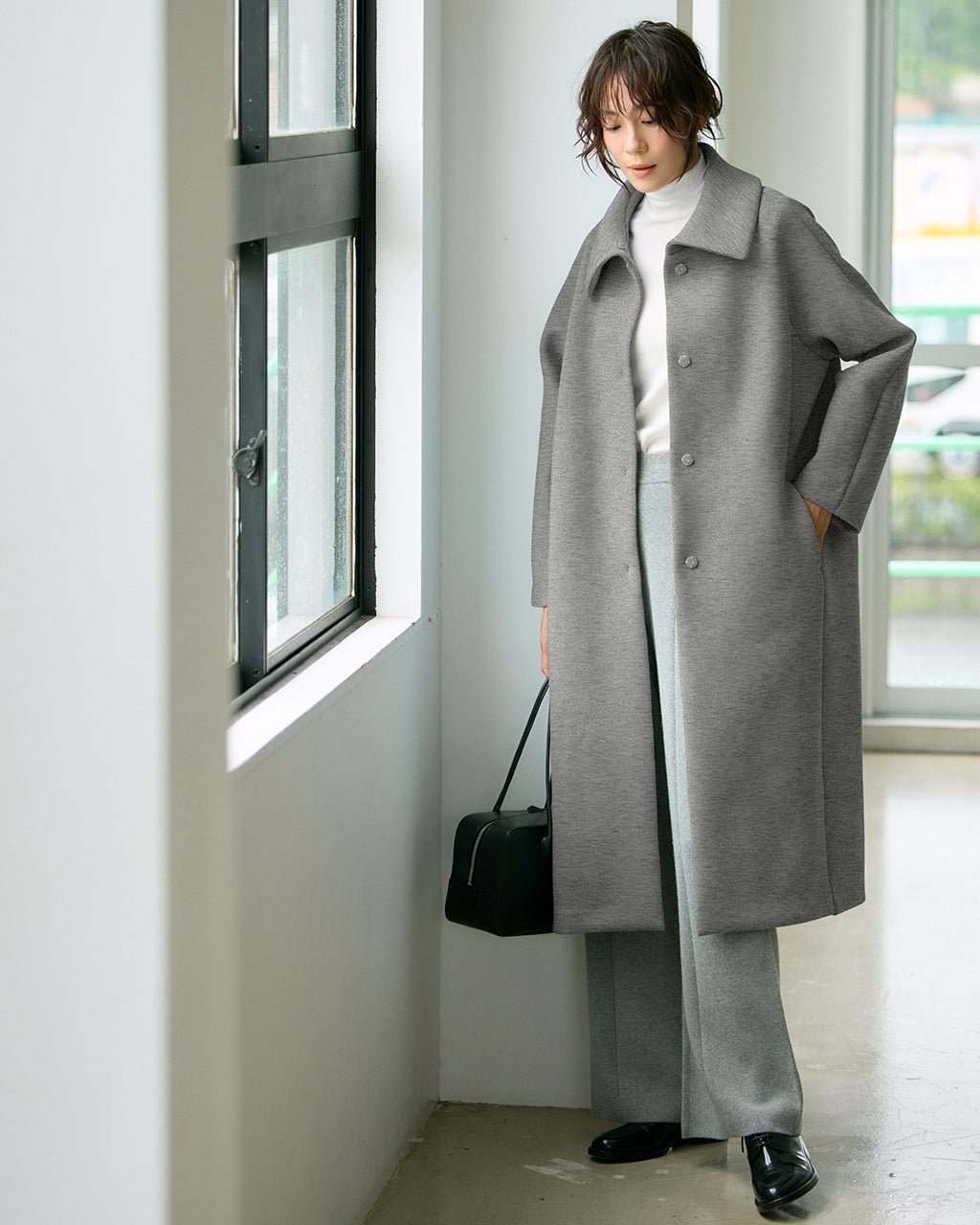 【ドゥクラッセ/DoCLASSE】のライトフォルム・ビッグカラーコート インテリア・キッズ・メンズ・レディースファッション・服の通販 founy(ファニー) 　ファッション　Fashion　レディースファッション　Fashion for Women　アウター　Coat / Outerwear Collection　コート・ロングコート・ピーコート　Long Coats, Peacoats & More　なめらか　Smooth, Silky Texture　カットソー　Cut and Sewn Top　ストレッチ　Stretch, Stretchy Fabric　フェミニン　Feminine, Girly　ロング　Long, Long-Length　エレガント 上品　Elegant　グレー|ID: prp329100004920153 ipo3291000000036912569