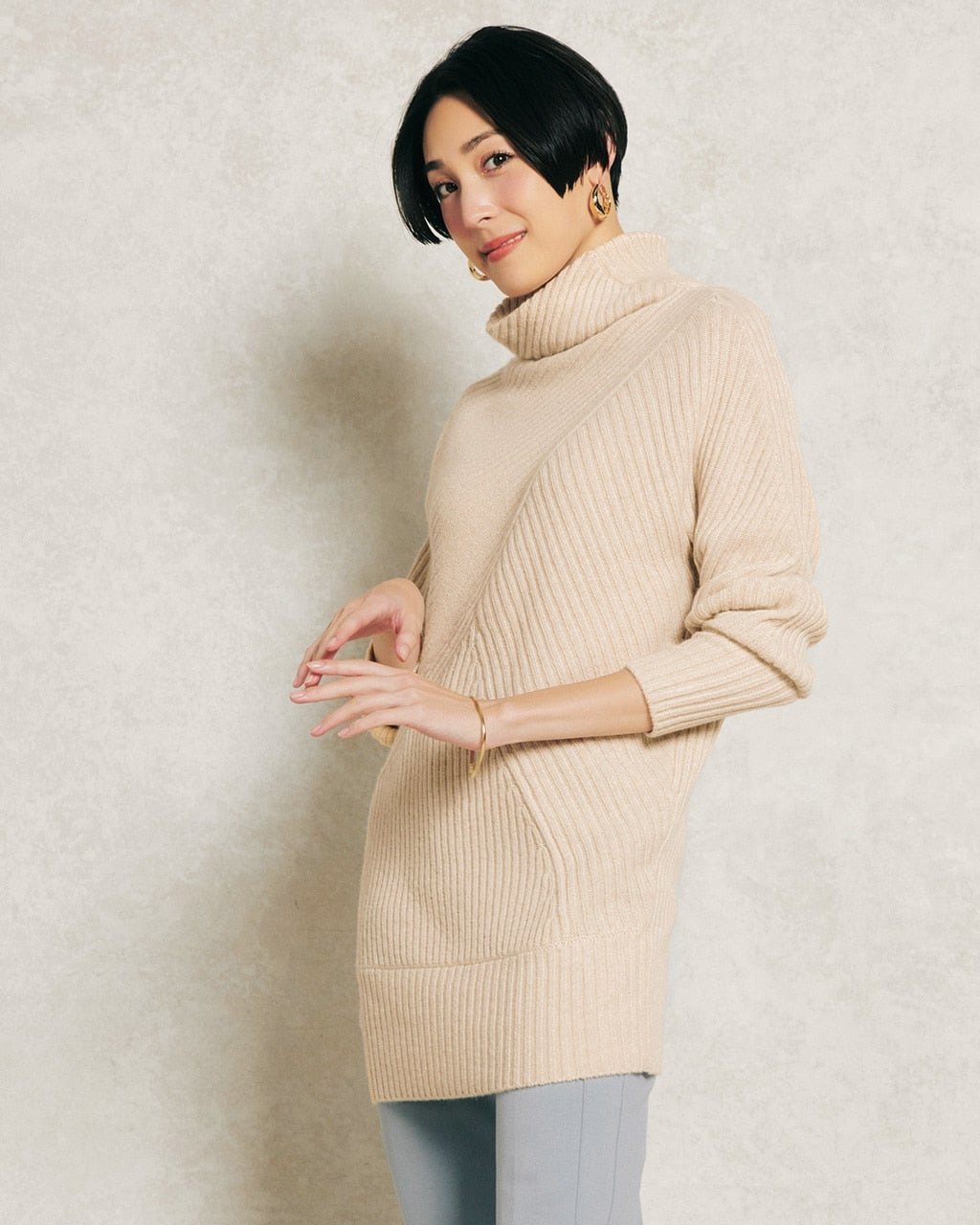 【ドゥクラッセ/DoCLASSE】のカシミヤ混・アシメリブ編みセーター インテリア・キッズ・メンズ・レディースファッション・服の通販 founy(ファニー) 　ファッション　Fashion　レディースファッション　Fashion for Women　トップス・カットソー　Cut & Sew Tops　ニット　Knit Tops & Sweaters　セーター　Sweater, Knitwear　バランス　Balance, Style Balance　フォルム　Silhouette, Form　ミックス　Mix, Mixed Style　ベージュ|ID: prp329100004920155 ipo3291000000036912579