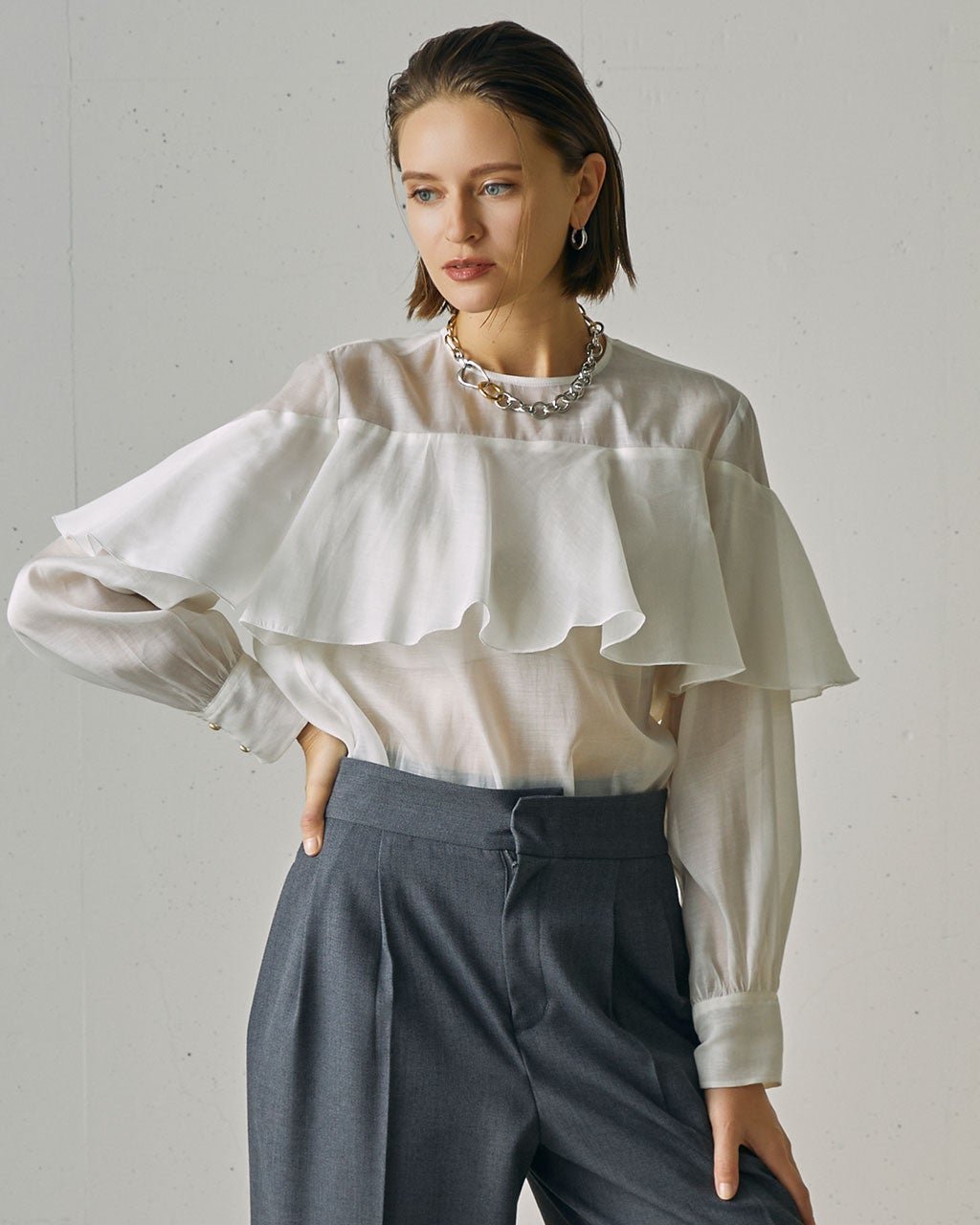 【ドゥクラッセ/DoCLASSE】の綿シルクオーガンジー・ラッフルフリルブラウス 人気、トレンドファッション・服の通販 founy(ファニー) 　ファッション　Fashion　レディースファッション　Fashion for Women　トップス・カットソー　Cut & Sew Tops　シャツ・ブラウス・オフィスカジュアル　Elegant Blouses & Button-Ups　サテン　Satin, Glossy Fabric　シルク　Silk, 100% Silk　エレガント 上品　Elegant　 other-1|ID: prp329100004920157 ipo3291000000036912584