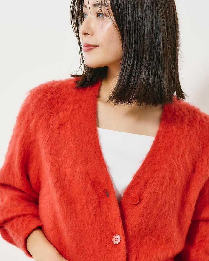 【ドゥクラッセ/DoCLASSE】のモヘア混シャギー・Vネックカーディガン インテリア・キッズ・メンズ・レディースファッション・服の通販 founy(ファウニー) https://founy.com/ ファッション Fashion レディースファッション Fashion for Women トップス・カットソー Cut & Sew Tops カーディガン・羽織り Layered Style Cardigans Vネックトップス V-Neck Tops / V-Cut Neckline Shirts アンゴラ Angora Knitwear カーディガン Cardigan, Knitwear フォルム Silhouette, Form |ID: prp329100004920166 ipo3291000000037255471