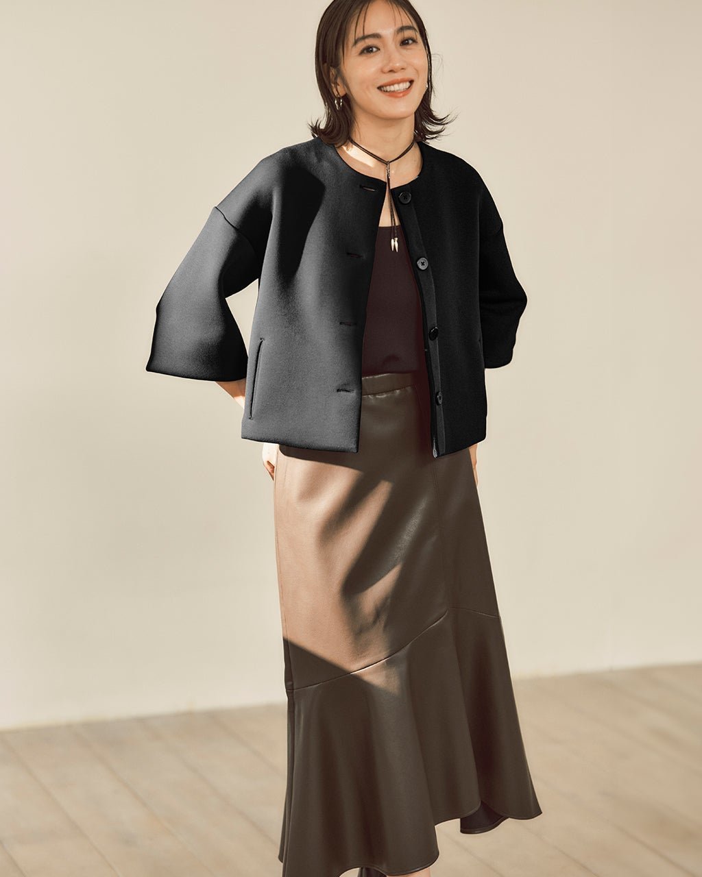 【ドゥクラッセ/DoCLASSE】のライトフォルム・ノーカラージャケット インテリア・キッズ・メンズ・レディースファッション・服の通販 founy(ファニー) 　ファッション　Fashion　レディースファッション　Fashion for Women　アウター　Coat / Outerwear Collection　レディースジャケット・軽アウター　Jackets　ノーカラージャケット / シンプル上品コーデ　Collarless Jackets　カットソー　Cut and Sewn Top　ショート　Short, Short Length　ジャケット　Jacket, Outerwear　バルーン　Balloon, Balloon Silhouette　フェミニン　Feminine, Girly　エレガント 上品　Elegant　人気　Popular, Best Seller　ブラック|ID: prp329100004920175 ipo3291000000037023523