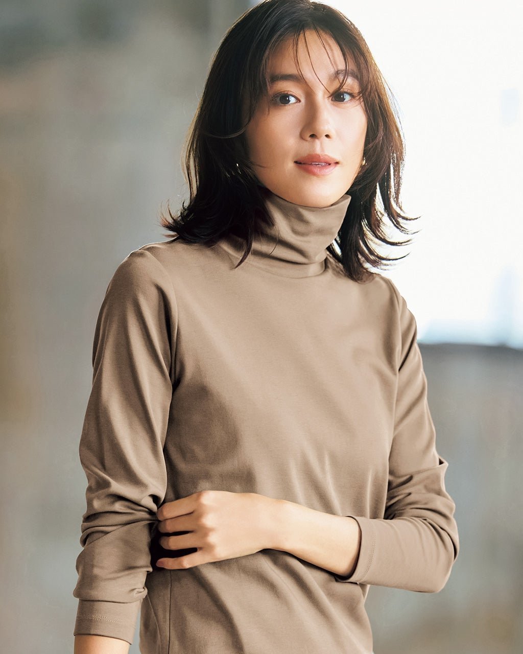 【ドゥクラッセ/DoCLASSE】の超長綿タートルネック/無地 インテリア・キッズ・メンズ・レディースファッション・服の通販 founy(ファニー) 　ファッション　Fashion　レディースファッション　Fashion for Women　トップス・カットソー　Cut & Sew Tops　シャツ・ブラウス・オフィスカジュアル　Elegant Blouses & Button-Ups　ロングTシャツ・Tシャツ　Longline T-Shirts & Tees　カットソー・ベーシックTシャツ　Cut-and-Sewn Tops / Stretch Tees & Basics　タートルネック・ハイネックトップス　Turtlenecks & High-Neck Tops　なめらか　Smooth, Silky Texture　カットソー　Cut and Sewn Top　タートルネック　Turtleneck, High Neck　チェック　Check, Plaid, Tartan　人気　Popular, Best Seller　定番　Standard, Basic Item　無地　Plain, Solid Color　グレーベージュ|ID: prp329100004920188 ipo3291000000036912763