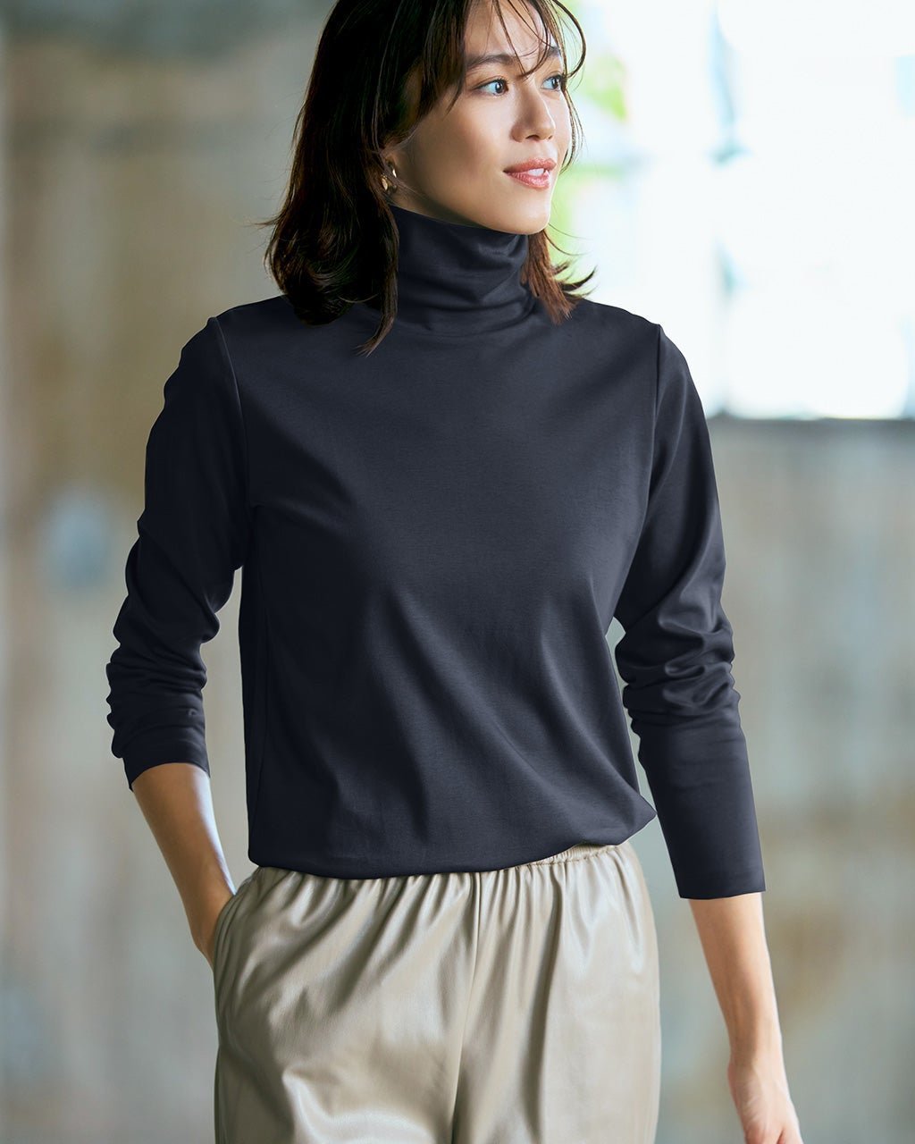 【ドゥクラッセ/DoCLASSE】の超長綿タートルネック/無地 インテリア・キッズ・メンズ・レディースファッション・服の通販 founy(ファニー) 　ファッション　Fashion　レディースファッション　Fashion for Women　トップス・カットソー　Cut & Sew Tops　シャツ・ブラウス・オフィスカジュアル　Elegant Blouses & Button-Ups　ロングTシャツ・Tシャツ　Longline T-Shirts & Tees　カットソー・ベーシックTシャツ　Cut-and-Sewn Tops / Stretch Tees & Basics　タートルネック・ハイネックトップス　Turtlenecks & High-Neck Tops　なめらか　Smooth, Silky Texture　カットソー　Cut and Sewn Top　タートルネック　Turtleneck, High Neck　チェック　Check, Plaid, Tartan　人気　Popular, Best Seller　定番　Standard, Basic Item　無地　Plain, Solid Color　ミッドナイトブルー|ID: prp329100004920188 ipo3291000000036912780