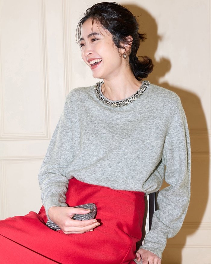 【ドゥクラッセ/DoCLASSE】のウール混・ネックビジューセーター インテリア・キッズ・メンズ・レディースファッション・服の通販 founy(ファウニー) https://founy.com/ ファッション Fashion レディースファッション Fashion for Women トップス・カットソー Cut & Sew Tops ニット Knit Tops & Sweaters なめらか Smooth, Silky Texture アクセサリー Fashion Accessories クリスタル Crystal, Swarovski ストーン Stone, Gem-Like セーター Sweater, Knitwear デニム Denim, Jeans Material トリミング Trimming, Decorative Edge ビジュー Bijou, Jewel-like Accent フォルム Silhouette, Form フラワー Flower, Floral ラグジュアリー Luxury, Elegant 冬 Winter / This Winter |ID: prp329100004920199 ipo3291000000037234971