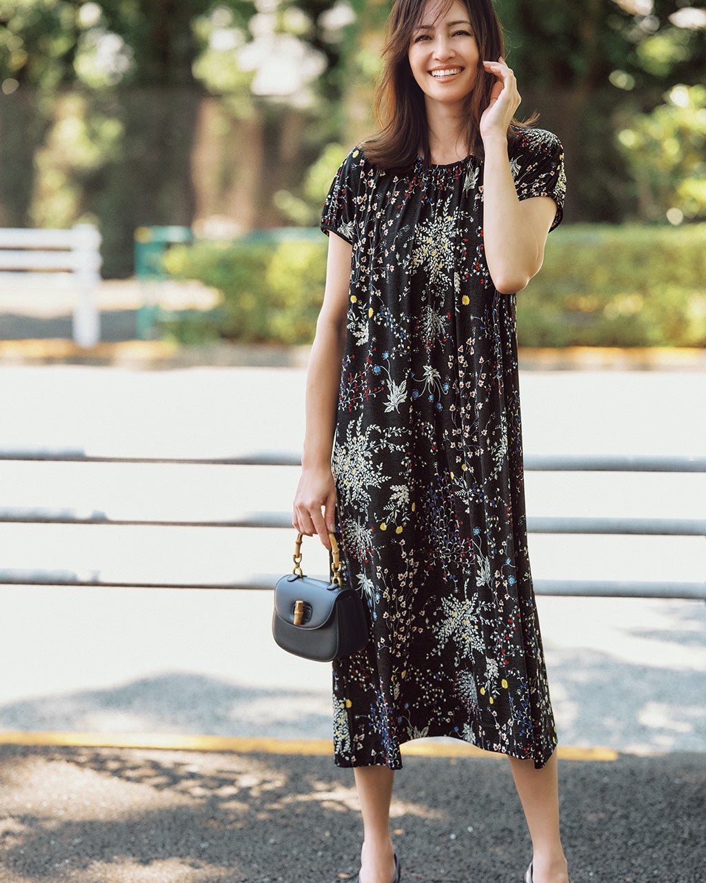 【ドゥクラッセ/DoCLASSE】のUVスラブ・ギャザーワンピース柄/普通丈105㎝ インテリア・キッズ・メンズ・レディースファッション・服の通販 founy(ファニー) 　ファッション　Fashion　レディースファッション　Fashion for Women　ワンピース　Dresses　エレガント 上品　Elegant　カットソー　Cut and Sewn Top　ギャザー　Gathered, Ruffled　人気　Popular, Best Seller　フレンチ　French, French Style　無地　Plain, Solid Color　夏　Summer　旅行　Travel　ビジネス 仕事 通勤　Business / Work / Commuting　ブラックマルチ|ID: prp329100004920227 ipo3291000000036913048