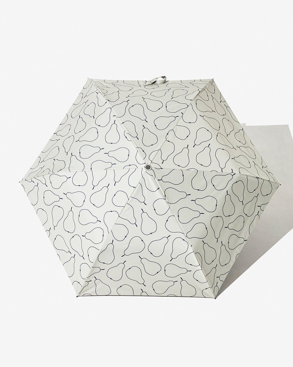 【ドゥクラッセ/DoCLASSE】のパーフェクトシェード100・折り畳み傘 インテリア・キッズ・メンズ・レディースファッション・服の通販 founy(ファニー) 　ファッション　Fashion　レディースファッション　Fashion for Women　レイングッズ・傘・晴雨兼用傘　Umbrellas & Rain Gear　グラス　Glass, Eyewear　コーティング　Coating, Coated Finish　傘　Umbrella, Parasol　巾着　Drawstring Bag, Kinchaku　軽量　Lightweight, Ultra Light　センター　Center, Center Line　透かし　Cut-Out, Lacework　人気　Popular, Best Seller　ブロック　Block, Solid Block Pattern　プリント　Print, Printed Pattern　日傘　Parasol, UV Umbrella　ラベンダー　Lavender　ワンポイント　One Point, Statement Accent　アイボリーパターン|ID: prp329100004920258 ipo3291000000036913238