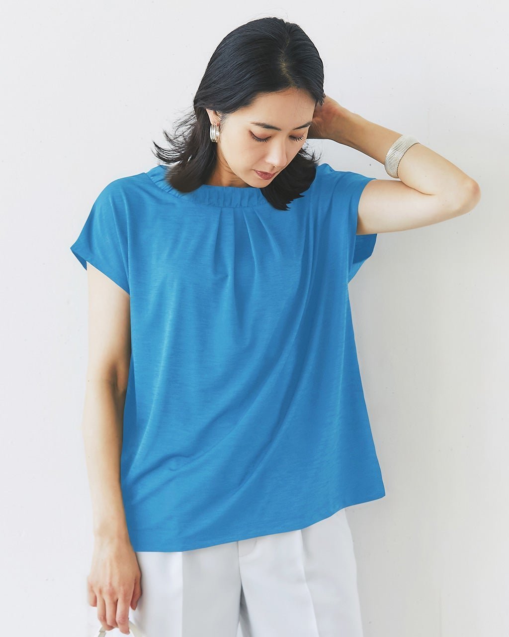 【ドゥクラッセ/DoCLASSE】のUVスラブ・ギャザーネックブラウス インテリア・キッズ・メンズ・レディースファッション・服の通販 founy(ファニー) 　ファッション　Fashion　レディースファッション　Fashion for Women　トップス・カットソー　Cut & Sew Tops　シャツ・ブラウス・オフィスカジュアル　Elegant Blouses & Button-Ups　ロングTシャツ・Tシャツ　Longline T-Shirts & Tees　カットソー・ベーシックTシャツ　Cut-and-Sewn Tops / Stretch Tees & Basics　カットソー　Cut and Sewn Top　ギャザー　Gathered, Ruffled　ドレープ　Drape, Draping Fabric　フレンチ　French, French Style　夏　Summer　旅行　Travel　フレンチブルー|ID: prp329100004920302 ipo3291000000036913553