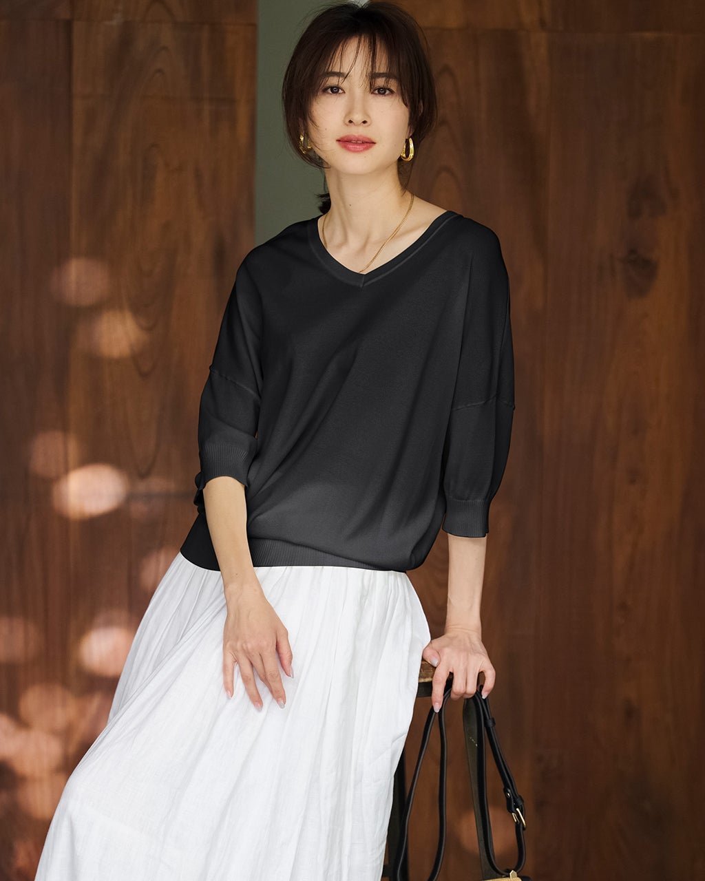 【ドゥクラッセ/DoCLASSE】のUVドライタッチニット・Vネックトップス インテリア・キッズ・メンズ・レディースファッション・服の通販 founy(ファニー) 　ファッション　Fashion　レディースファッション　Fashion for Women　トップス・カットソー　Cut & Sew Tops　ニット　Knit Tops & Sweaters　Vネックトップス　V-Neck Tops / V-Cut Neckline Shirts　セーター　Sweater, Knitwear　フェイス　Face, Facial Design　ブラック|ID: prp329100004920305 ipo3291000000036913581