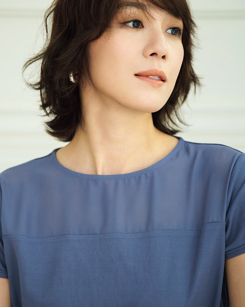 【ドゥクラッセ/DoCLASSE】の異素材ミックス・シアーデコルテカットソー インテリア・キッズ・メンズ・レディースファッション・服の通販 founy(ファニー) 　ファッション　Fashion　レディースファッション　Fashion for Women　トップス・カットソー　Cut & Sew Tops　シャツ・ブラウス・オフィスカジュアル　Elegant Blouses & Button-Ups　ロングTシャツ・Tシャツ　Longline T-Shirts & Tees　カットソー・ベーシックTシャツ　Cut-and-Sewn Tops / Stretch Tees & Basics　カットソー　Cut and Sewn Top　ジョーゼット　Georgette, Semi-Sheer Fabric　デコルテ　Décolleté, Neckline　エレガント 上品　Elegant　人気　Popular, Best Seller　鹿の子　Piqué, Kanoko Fabric　ブルーグレー|ID: prp329100004920313 ipo3291000000036913666