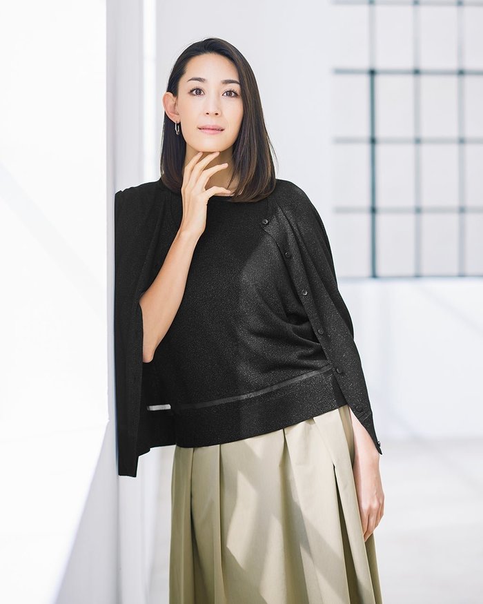 【ドゥクラッセ/DoCLASSE】のラメニット・シアーラインアンサンブル インテリア・キッズ・メンズ・レディースファッション・服の通販 founy(ファウニー) https://founy.com/ ファッション Fashion レディースファッション Fashion for Women トップス・カットソー Cut & Sew Tops ニット Knit Tops & Sweaters カーディガン・羽織り Layered Style Cardigans アンサンブルニット Knit Ensembles & Twin Sets アンサンブル Ensemble Set カーディガン Cardigan, Knitwear シンプル Simple, Minimal エレガント 上品 Elegant 半袖 Short Sleeve, Half Sleeve |ID: prp329100004920347 ipo3291000000037236789