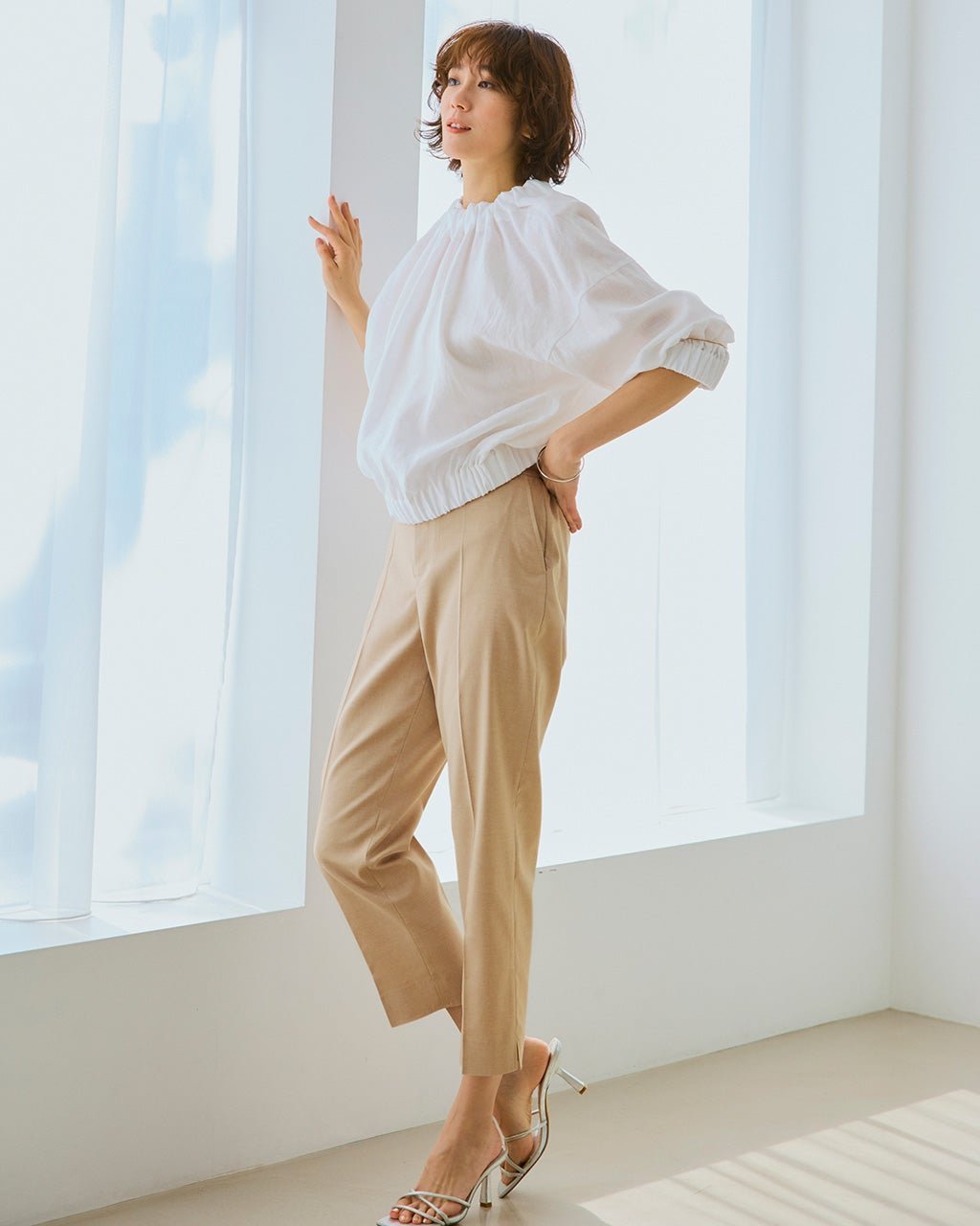 【ドゥクラッセ/DoCLASSE】のリネン混クールタッチ・サブリナパンツ/61cm 人気、トレンドファッション・服の通販 founy(ファニー) 　ファッション　Fashion　レディースファッション　Fashion for Women　パンツ　Pants & Trousers　オケージョン　Occasion Wear　オックス　Oxford Fabric　ストレッチ　Stretch, Stretchy Fabric　センター　Center, Center Line　チェック　Check, Plaid, Tartan　ベスト　Vest, Waistcoat　メランジ　Melange, Mixed Yarn　リネン　Linen, Linen Fabric　夏　Summer　ビジネス 仕事 通勤　Business / Work / Commuting　 other-1|ID: prp329100004920358 ipo3291000000036913956