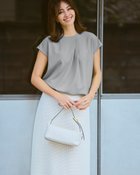 【ドゥクラッセ/DoCLASSE】のビューティフォルム・タックプルオーバー ライトグレー|ID: prp329100004920372 ipo3291000000037023698