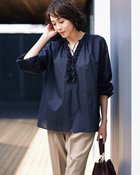 【ドゥクラッセ/DoCLASSE】のコットンローン・フリルキーネックブラウス ネイビー|ID: prp329100004920411 ipo3291000000037101748