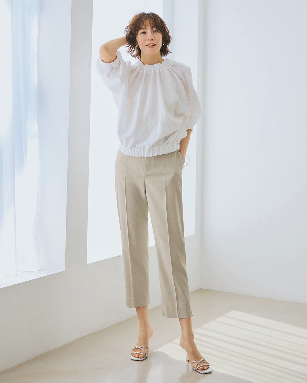 【ドゥクラッセ/DoCLASSE】のリネン混クールタッチ・サブリナパンツ/65cm 人気、トレンドファッション・服の通販 founy(ファニー) 　ファッション　Fashion　レディースファッション　Fashion for Women　パンツ　Pants & Trousers　オケージョン　Occasion Wear　オックス　Oxford Fabric　ストレッチ　Stretch, Stretchy Fabric　センター　Center, Center Line　チェック　Check, Plaid, Tartan　ベスト　Vest, Waistcoat　メランジ　Melange, Mixed Yarn　リネン　Linen, Linen Fabric　夏　Summer　ビジネス 仕事 通勤　Business / Work / Commuting　 other-1|ID: prp329100004920415 ipo3291000000036914294