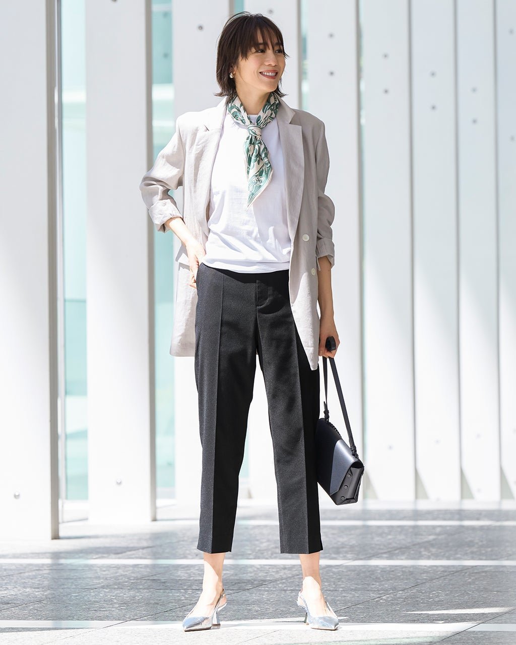 【ドゥクラッセ/DoCLASSE】のリネン混クールタッチ・サブリナパンツ/65cm インテリア・キッズ・メンズ・レディースファッション・服の通販 founy(ファニー) 　ファッション　Fashion　レディースファッション　Fashion for Women　パンツ　Pants & Trousers　オケージョン　Occasion Wear　オックス　Oxford Fabric　ストレッチ　Stretch, Stretchy Fabric　センター　Center, Center Line　チェック　Check, Plaid, Tartan　ベスト　Vest, Waistcoat　メランジ　Melange, Mixed Yarn　リネン　Linen, Linen Fabric　夏　Summer　ビジネス 仕事 通勤　Business / Work / Commuting　ブラック|ID: prp329100004920415 ipo3291000000036914298