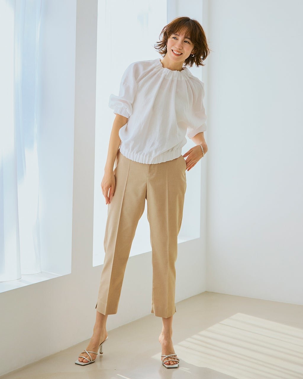 【ドゥクラッセ/DoCLASSE】のリネン混クールタッチ・サブリナパンツ/65cm インテリア・キッズ・メンズ・レディースファッション・服の通販 founy(ファニー) 　ファッション　Fashion　レディースファッション　Fashion for Women　パンツ　Pants & Trousers　オケージョン　Occasion Wear　オックス　Oxford Fabric　ストレッチ　Stretch, Stretchy Fabric　センター　Center, Center Line　チェック　Check, Plaid, Tartan　ベスト　Vest, Waistcoat　メランジ　Melange, Mixed Yarn　リネン　Linen, Linen Fabric　夏　Summer　ビジネス 仕事 通勤　Business / Work / Commuting　キャメル|ID: prp329100004920415 ipo3291000000036914300