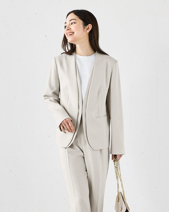 【ドゥクラッセ/DoCLASSE】のスマートツイル・ダブルVノーカラージャケット インテリア・キッズ・メンズ・レディースファッション・服の通販 founy(ファニー) https://founy.com/ ファッション Fashion レディースファッション Fashion for Women アウター Coat / Outerwear Collection レディースジャケット・軽アウター Jackets ノーカラージャケット / シンプル上品コーデ Collarless Jackets 洗える Machine Washable シンプル Simple, Minimal ジャケット Jacket, Outerwear ストレッチ Stretch, Stretchy Fabric スーツ Suit, Formalwear ダブル Double, Double-Breasted チェック Check, Plaid, Tartan フィット Fit, Slim Fit フロント Front, Front Design ペプラム Peplum, Flared Hem A/W・秋冬 Autumn/Winter S/S・春夏 SS, Spring/Summer, Warm Season 夏 Summer エレガント 上品 Elegant セレモニー Ceremony ビジネス 仕事 通勤 Business / Work / Commuting |ID: prp329100004920429 ipo3291000000037139985