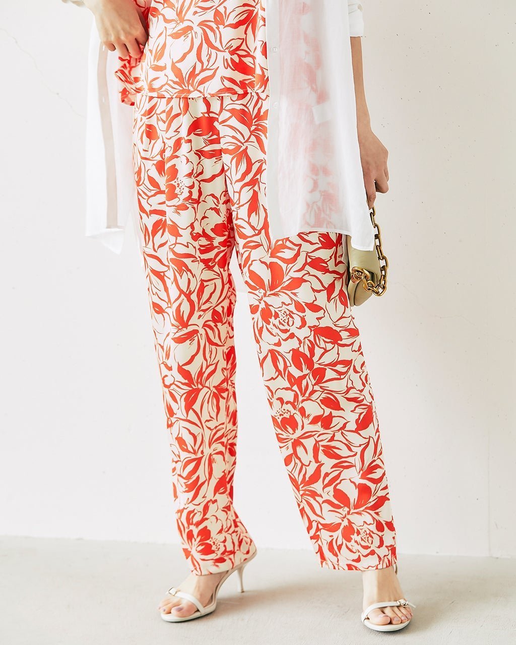 【ドゥクラッセ/DoCLASSE】のサテンプリント・パンツ インテリア・キッズ・メンズ・レディースファッション・服の通販 founy(ファニー) 　ファッション　Fashion　レディースファッション　Fashion for Women　パンツ　Pants & Trousers　キャミソール　Camisole, Spaghetti Strap Top　サテン　Satin, Glossy Fabric　セットアップ　Set-Up, Coordinated Outfit　プリント　Print, Printed Pattern　モダン　Modern, Contemporary　夏　Summer　オレンジパターン|ID: prp329100004920432 ipo3291000000036914382