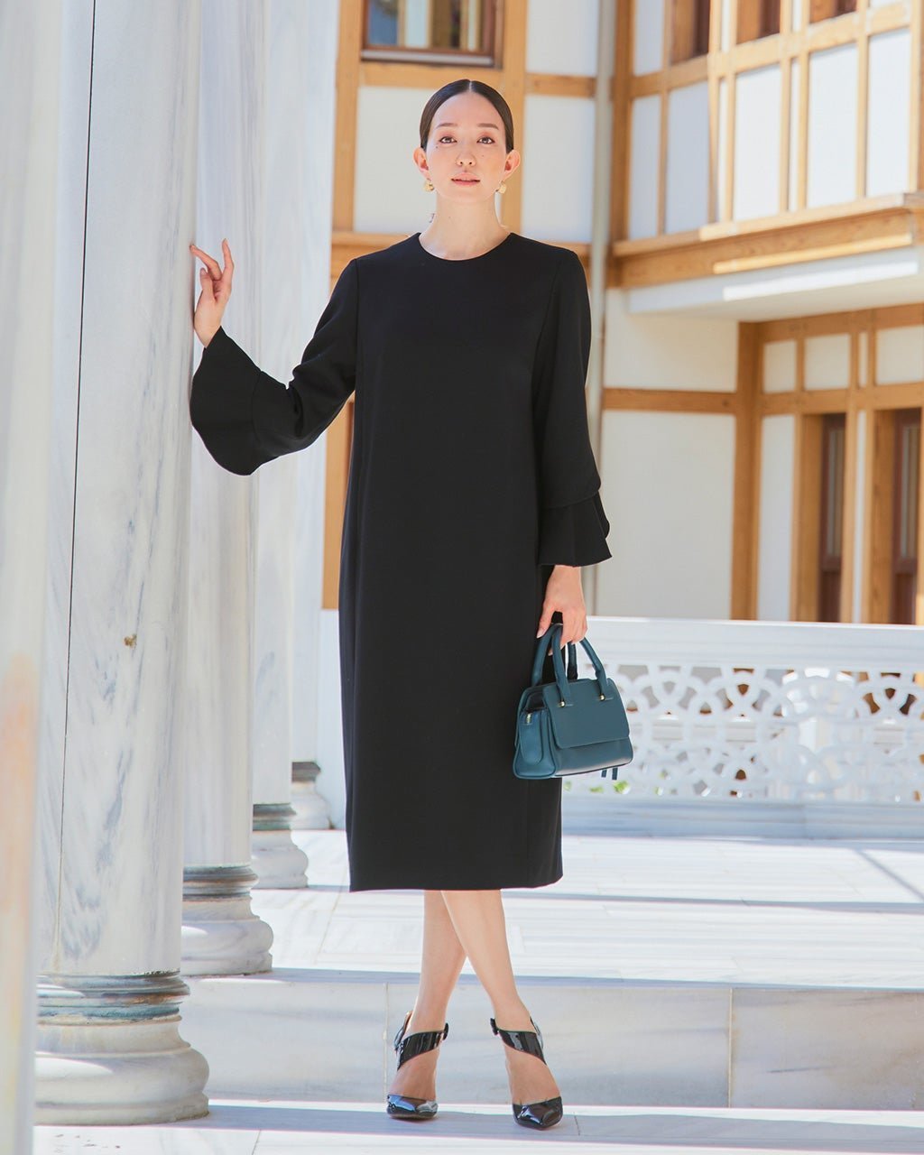 【ドゥクラッセ/DoCLASSE】のカルゼダブル・袖口フレア2WAYワンピース 人気、トレンドファッション・服の通販 founy(ファニー) 　ファッション　Fashion　レディースファッション　Fashion for Women　ワンピース　Dresses　オケージョン　Occasion Wear　春　Spring　秋　Autumn　シンプル　Simple, Minimal　ジャケット　Jacket, Outerwear　スマート　Smart, Elegant　セットアップ　Set-Up, Coordinated Outfit　フリル　Frill, Ruffle　フレア　Flare, Flared　ロング　Long, Long-Length　セレモニー　Ceremony　ビジネス 仕事 通勤　Business / Work / Commuting　 other-1|ID: prp329100004920452 ipo3291000000036914505