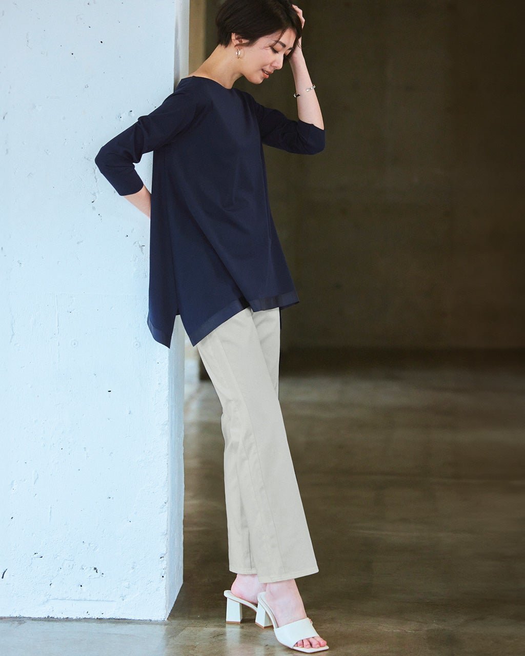 【ドゥクラッセ/DoCLASSE】のミラクルストレッチ・サイド切替ストレート インテリア・キッズ・メンズ・レディースファッション・服の通販 founy(ファニー) 　ファッション　Fashion　レディースファッション　Fashion for Women　パンツ　Pants & Trousers　ストレッチ　Stretch, Stretchy Fabric　ストレート　Straight, Straight Cut　スリム　Slim, Slim Fit　ヨガ　Yoga, Yoga Wear　レギンス　Leggings, Stretch Pants　人気　Popular, Best Seller　ビジネス 仕事 通勤　Business / Work / Commuting　切替　Switching, Contrast Panel　ライトグレー|ID: prp329100004920484 ipo3291000000036914699