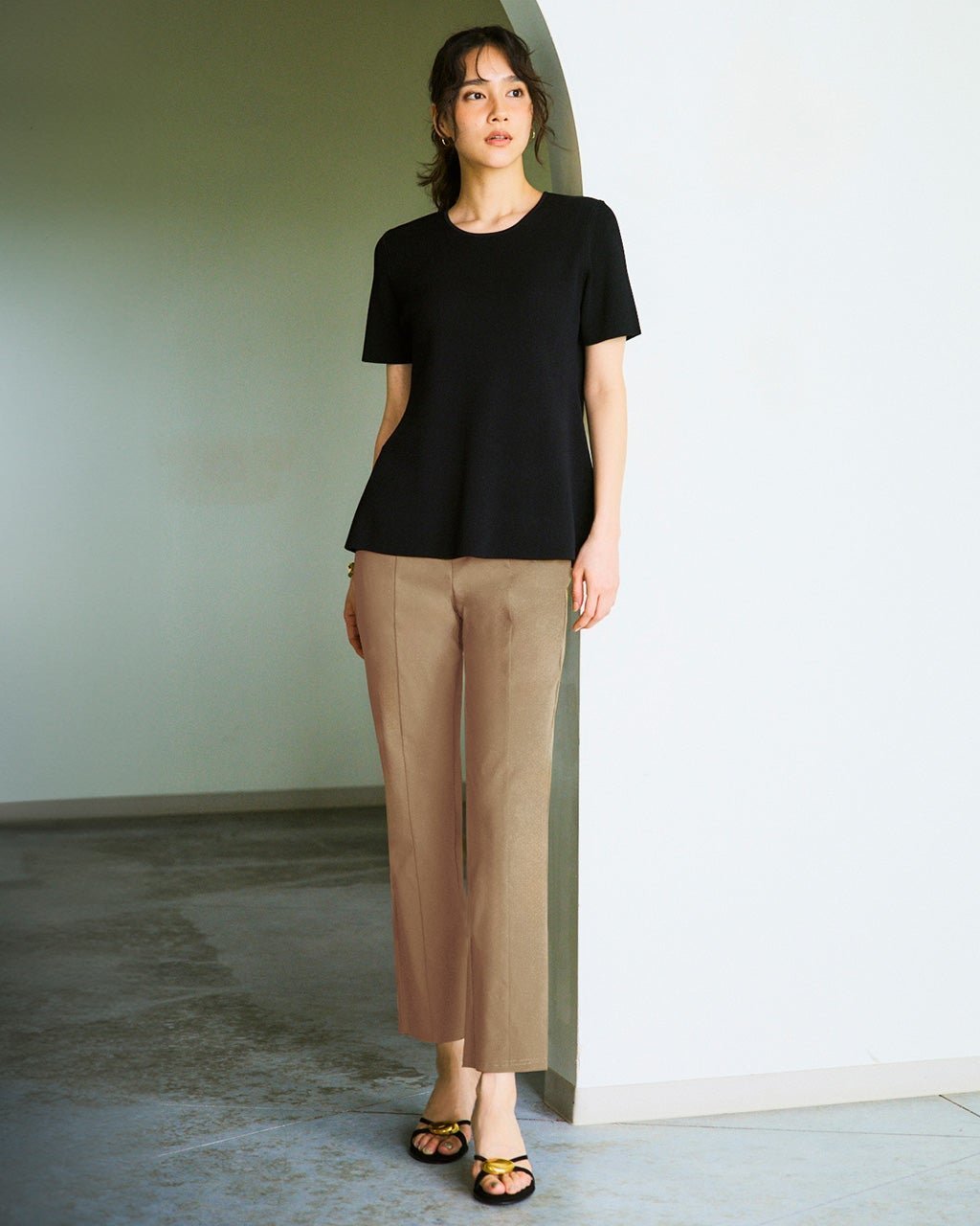 【ドゥクラッセ/DoCLASSE】のドライタッチ・センターシームストレート68cm インテリア・キッズ・メンズ・レディースファッション・服の通販 founy(ファニー) 　ファッション　Fashion　レディースファッション　Fashion for Women　パンツ　Pants & Trousers　ストライプ　Stripe, Striped Pattern　ストレッチ　Stretch, Stretchy Fabric　ストレート　Straight, Straight Cut　ストーン　Stone, Gem-Like　定番　Standard, Basic Item　フラット　Flat, Flat Shoes　フロント　Front, Front Design　プリント　Print, Printed Pattern　夏　Summer　ライトキャメル|ID: prp329100004920508 ipo3291000000036914864