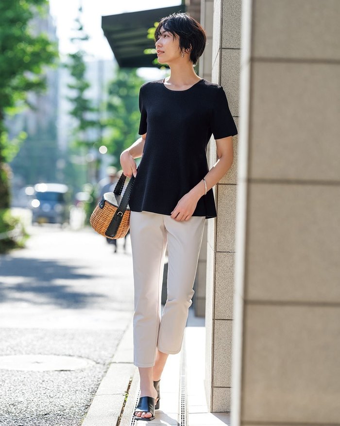 【ドゥクラッセ/DoCLASSE】の裏メッシュ・ストレッチパンツ/サブリナ インテリア・キッズ・メンズ・レディースファッション・服の通販 founy(ファニー) https://founy.com/ ファッション Fashion レディースファッション Fashion for Women パンツ Pants & Trousers ストレッチ Stretch, Stretchy Fabric スリム Slim, Slim Fit メッシュ Mesh, Net Fabric 夏 Summer |ID: prp329100004920529 ipo3291000000036914959