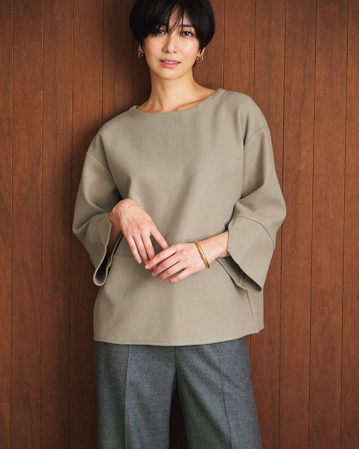 【ドゥクラッセ/DoCLASSE】の起毛ダブルフェイス・切替ボートネックトップス インテリア・キッズ・メンズ・レディースファッション・服の通販 founy(ファウニー) https://founy.com/ ファッション Fashion レディースファッション Fashion for Women トップス・カットソー Cut & Sew Tops シャツ・ブラウス・オフィスカジュアル Elegant Blouses & Button-Ups ロングTシャツ・Tシャツ Longline T-Shirts & Tees カットソー・ベーシックTシャツ Cut-and-Sewn Tops / Stretch Tees & Basics カットソー Cut and Sewn Top スリット Slit, Slit Detail スリーブ Sleeve, Long Sleeve / Short Sleeve タートル Turtleneck, Turtle Collar ダブル Double, Double-Breasted フェイス Face, Facial Design ロング Long, Long-Length 切替 Switching, Contrast Panel |ID: prp329100004920534 ipo3291000000037191790