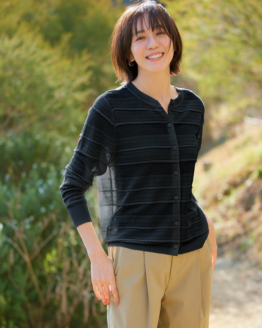 【ドゥクラッセ/DoCLASSE】の透かしボーダーニット・クルーカーディガン インテリア・キッズ・メンズ・レディースファッション・服の通販 founy(ファニー) 　ファッション　Fashion　レディースファッション　Fashion for Women　トップス・カットソー　Cut & Sew Tops　ニット　Knit Tops & Sweaters　カーディガン・羽織り　Layered Style Cardigans　アンサンブル　Ensemble Set　カーディガン　Cardigan, Knitwear　スカラップ　Scallop, Scalloped Edge　ボーダー　Border, Stripe　半袖　Short Sleeve, Half Sleeve　透かし　Cut-Out, Lacework　ミッドナイトブルー|ID: prp329100004920552 ipo3291000000036915111