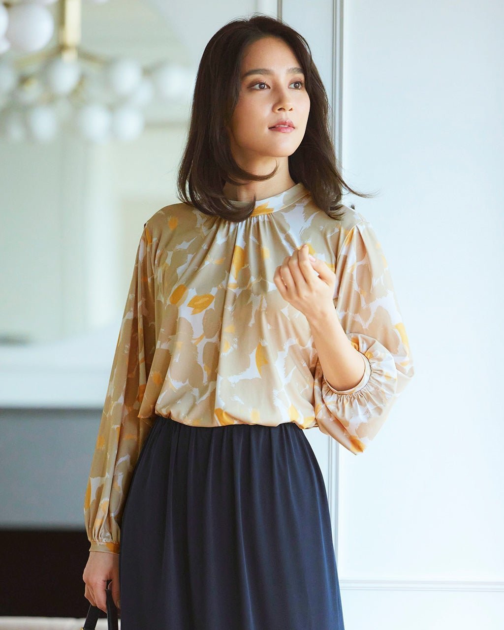 【ドゥクラッセ/DoCLASSE】のドレープジャージー・ギャザーブラウス インテリア・キッズ・メンズ・レディースファッション・服の通販 founy(ファニー) 　ファッション　Fashion　レディースファッション　Fashion for Women　トップス・カットソー　Cut & Sew Tops　シャツ・ブラウス・オフィスカジュアル　Elegant Blouses & Button-Ups　ロングTシャツ・Tシャツ　Longline T-Shirts & Tees　カットソー・ベーシックTシャツ　Cut-and-Sewn Tops / Stretch Tees & Basics　エレガント 上品　Elegant　カットソー　Cut and Sewn Top　ギャザー　Gathered, Ruffled　セットアップ　Set-Up, Coordinated Outfit　ドレープ　Drape, Draping Fabric　ベージュ・パターン|ID: prp329100004920558 ipo3291000000037023860