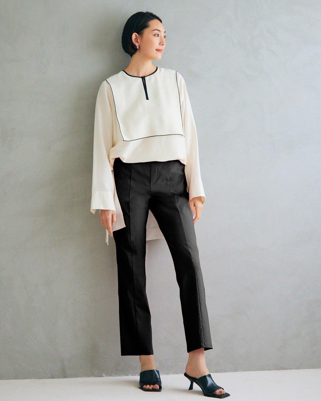 【ドゥクラッセ/DoCLASSE】のドライタッチ・センターシームストレート63cm インテリア・キッズ・メンズ・レディースファッション・服の通販 founy(ファニー) 　ファッション　Fashion　レディースファッション　Fashion for Women　パンツ　Pants & Trousers　ストライプ　Stripe, Striped Pattern　ストレッチ　Stretch, Stretchy Fabric　ストレート　Straight, Straight Cut　ストーン　Stone, Gem-Like　定番　Standard, Basic Item　フラット　Flat, Flat Shoes　フロント　Front, Front Design　プリント　Print, Printed Pattern　夏　Summer　ブラック|ID: prp329100004920602 ipo3291000000036915461