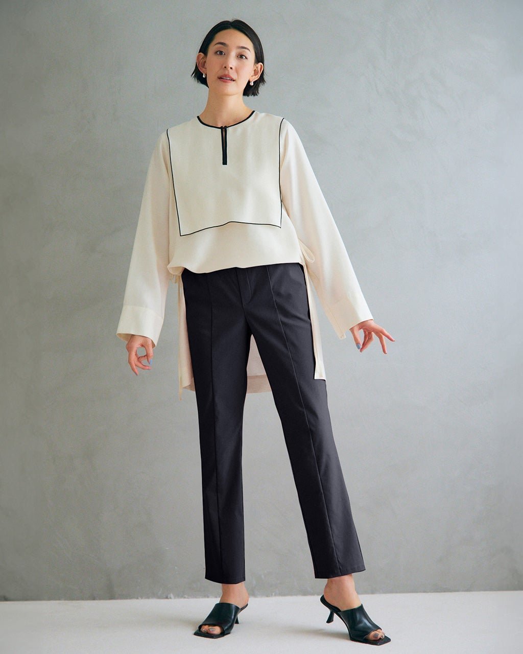 【ドゥクラッセ/DoCLASSE】のドライタッチ・センターシームストレート63cm インテリア・キッズ・メンズ・レディースファッション・服の通販 founy(ファニー) 　ファッション　Fashion　レディースファッション　Fashion for Women　パンツ　Pants & Trousers　ストライプ　Stripe, Striped Pattern　ストレッチ　Stretch, Stretchy Fabric　ストレート　Straight, Straight Cut　ストーン　Stone, Gem-Like　定番　Standard, Basic Item　フラット　Flat, Flat Shoes　フロント　Front, Front Design　プリント　Print, Printed Pattern　夏　Summer　ミッドナイトブルー|ID: prp329100004920602 ipo3291000000036915482