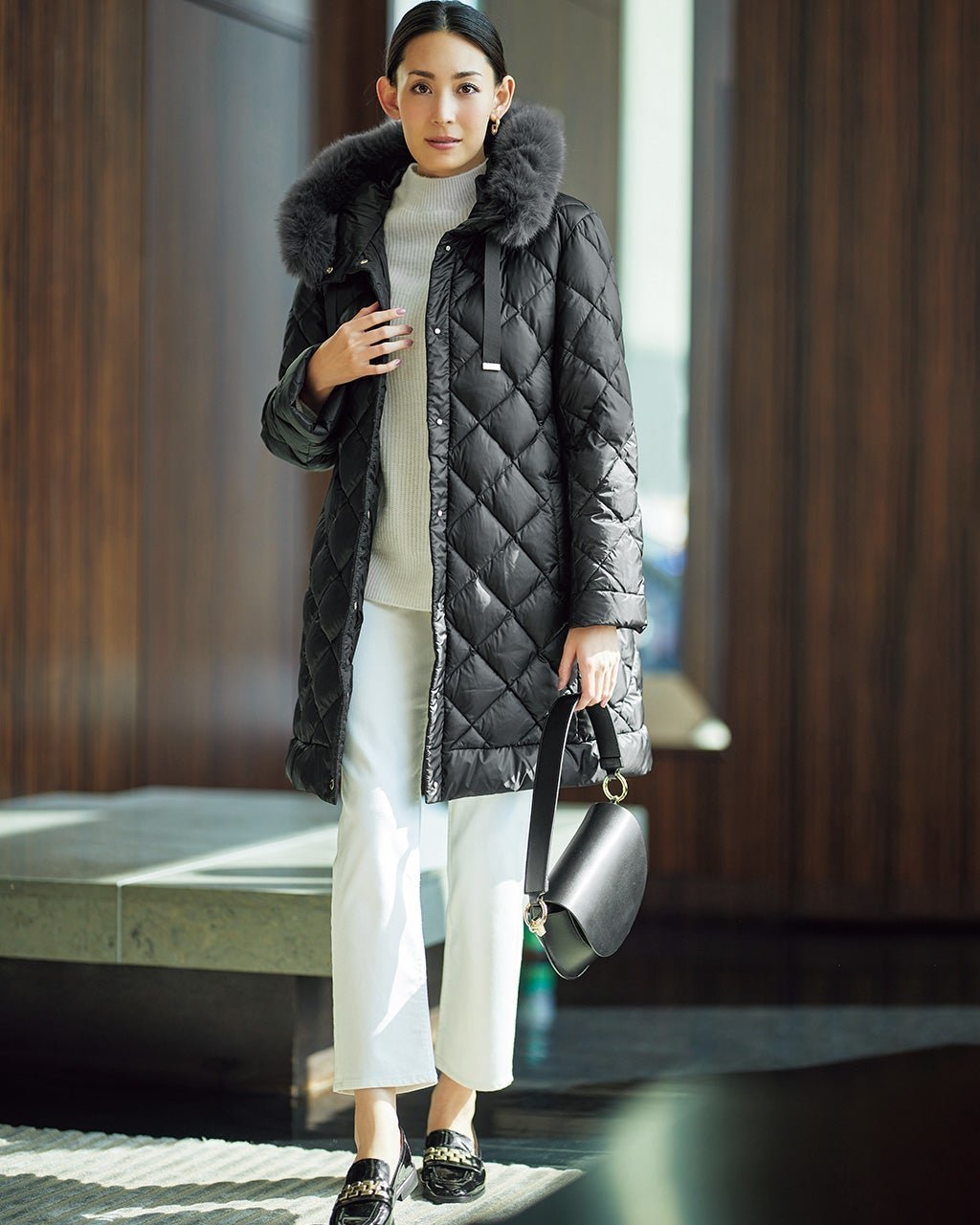 【ドゥクラッセ/DoCLASSE】のAIRダウン・エコファーダイヤキルトコート インテリア・キッズ・メンズ・レディースファッション・服の通販 founy(ファニー) 　ファッション　Fashion　レディースファッション　Fashion for Women　アウター　Coat / Outerwear Collection　コート・ロングコート・ピーコート　Long Coats, Peacoats & More　キルティング　Quilted, Quilting　キルト　Quilt, Quilted Fabric　ダウン　Down, Puffer　ハーフ　Half, Half-Length　人気　Popular, Best Seller　雑誌　Magazine, Fashion Magazine　ブラック|ID: prp329100004920610 ipo3291000000036915517