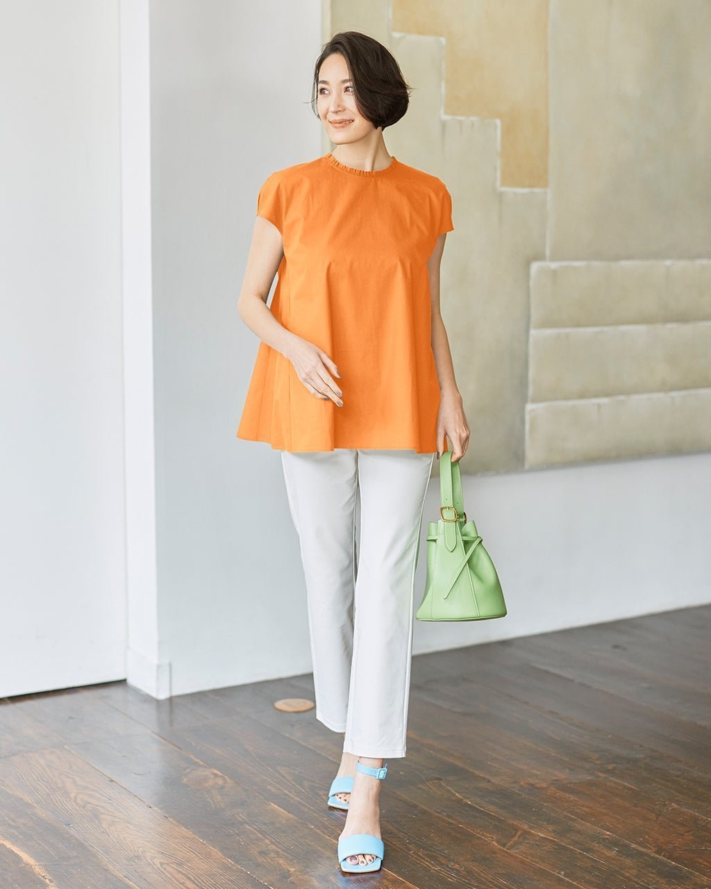 【ドゥクラッセ/DoCLASSE】のプチフリルネック・フォルムブラウス インテリア・キッズ・メンズ・レディースファッション・服の通販 founy(ファニー) 　ファッション　Fashion　レディースファッション　Fashion for Women　トップス・カットソー　Cut & Sew Tops　シャツ・ブラウス・オフィスカジュアル　Elegant Blouses & Button-Ups　フェミニン　Feminine, Girly　フレア　Flare, Flared　フレンチ　French, French Style　リボン　Ribbon, Bow　オレンジ|ID: prp329100004920693 ipo3291000000036915963