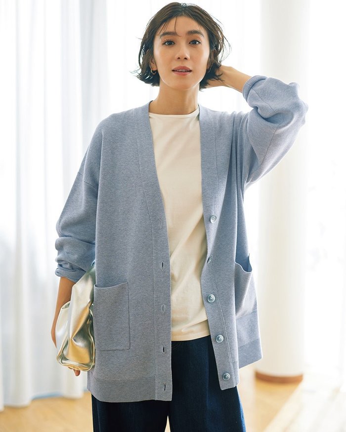 【ドゥクラッセ/DoCLASSE】の総針編み・Vネックボタンカーディガン インテリア・キッズ・メンズ・レディースファッション・服の通販 founy(ファニー) https://founy.com/ ファッション Fashion レディースファッション Fashion for Women トップス・カットソー Cut & Sew Tops カーディガン・羽織り Layered Style Cardigans Vネックトップス V-Neck Tops / V-Cut Neckline Shirts カーディガン Cardigan, Knitwear セーター Sweater, Knitwear トレンド Trend, Trending Now リラックス Relax, Relaxed Fit 人気 Popular, Best Seller |ID: prp329100004920719 ipo3291000000037101931