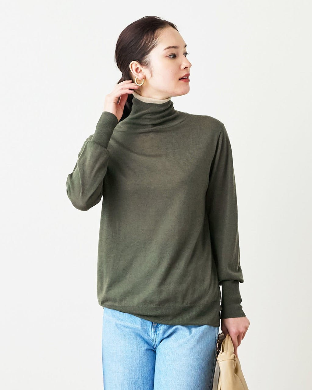 【ドゥクラッセ/DoCLASSE】のダブルタートル・ウール混シアーニット インテリア・キッズ・メンズ・レディースファッション・服の通販 founy(ファニー) 　ファッション　Fashion　レディースファッション　Fashion for Women　トップス・カットソー　Cut & Sew Tops　ニット　Knit Tops & Sweaters　なめらか　Smooth, Silky Texture　カットソー　Cut and Sewn Top　シンプル　Simple, Minimal　ジャンスカ　Jumper Skirt, Pinafore Dress　セーター　Sweater, Knitwear　タートル　Turtleneck, Turtle Collar　タートルネック　Turtleneck, High Neck　ダブル　Double, Double-Breasted　ハイネック　High Neck, Mock Neck　フィット　Fit, Slim Fit　秋　Autumn　オリーブ|ID: prp329100004920745 ipo3291000000036916256
