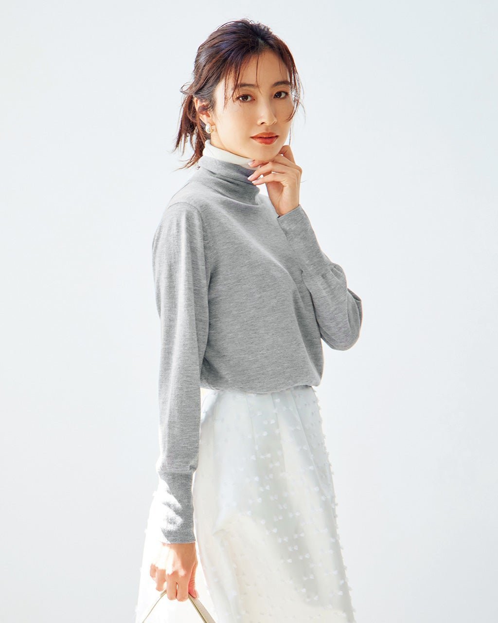 【ドゥクラッセ/DoCLASSE】のダブルタートル・ウール混シアーニット インテリア・キッズ・メンズ・レディースファッション・服の通販 founy(ファニー) 　ファッション　Fashion　レディースファッション　Fashion for Women　トップス・カットソー　Cut & Sew Tops　ニット　Knit Tops & Sweaters　なめらか　Smooth, Silky Texture　カットソー　Cut and Sewn Top　シンプル　Simple, Minimal　ジャンスカ　Jumper Skirt, Pinafore Dress　セーター　Sweater, Knitwear　タートル　Turtleneck, Turtle Collar　タートルネック　Turtleneck, High Neck　ダブル　Double, Double-Breasted　ハイネック　High Neck, Mock Neck　フィット　Fit, Slim Fit　秋　Autumn　ライトグレー|ID: prp329100004920745 ipo3291000000036916260