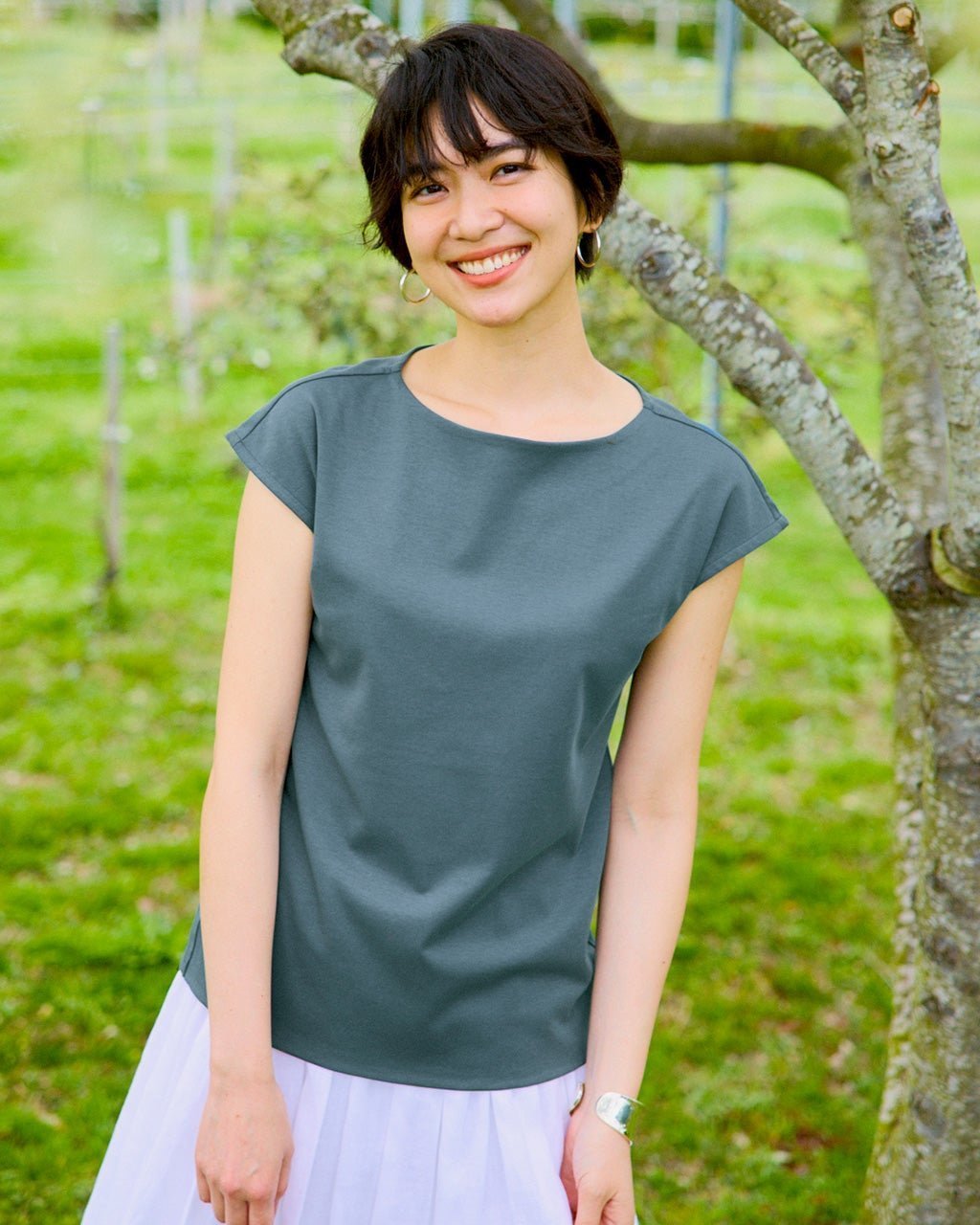 【ドゥクラッセ/DoCLASSE】のボートネック・フレンチ袖/スーピマ・ドゥクラッセTシャツ インテリア・キッズ・メンズ・レディースファッション・服の通販 founy(ファニー) 　ファッション　Fashion　レディースファッション　Fashion for Women　トップス・カットソー　Cut & Sew Tops　シャツ・ブラウス・オフィスカジュアル　Elegant Blouses & Button-Ups　ロングTシャツ・Tシャツ　Longline T-Shirts & Tees　カットソー・ベーシックTシャツ　Cut-and-Sewn Tops / Stretch Tees & Basics　インナー　Innerwear　カットソー　Cut and Sewn Top　シンプル　Simple, Minimal　ジャケット　Jacket, Outerwear　スリーブ　Sleeve, Long Sleeve / Short Sleeve　ダブル　Double, Double-Breasted　デニム　Denim, Jeans Material　定番　Standard, Basic Item　なめらか　Smooth, Silky Texture　人気　Popular, Best Seller　パール　Pearl, Pearl Accent　フレンチ　French, French Style　フロント　Front, Front Design　ベーシック　Basic, Essential　半袖　Short Sleeve, Half Sleeve　おすすめ　Recommended / Our Picks　夏　Summer　ビジネス 仕事 通勤　Business / Work / Commuting　グレーブルー|ID: prp329100004920782 ipo3291000000036916480