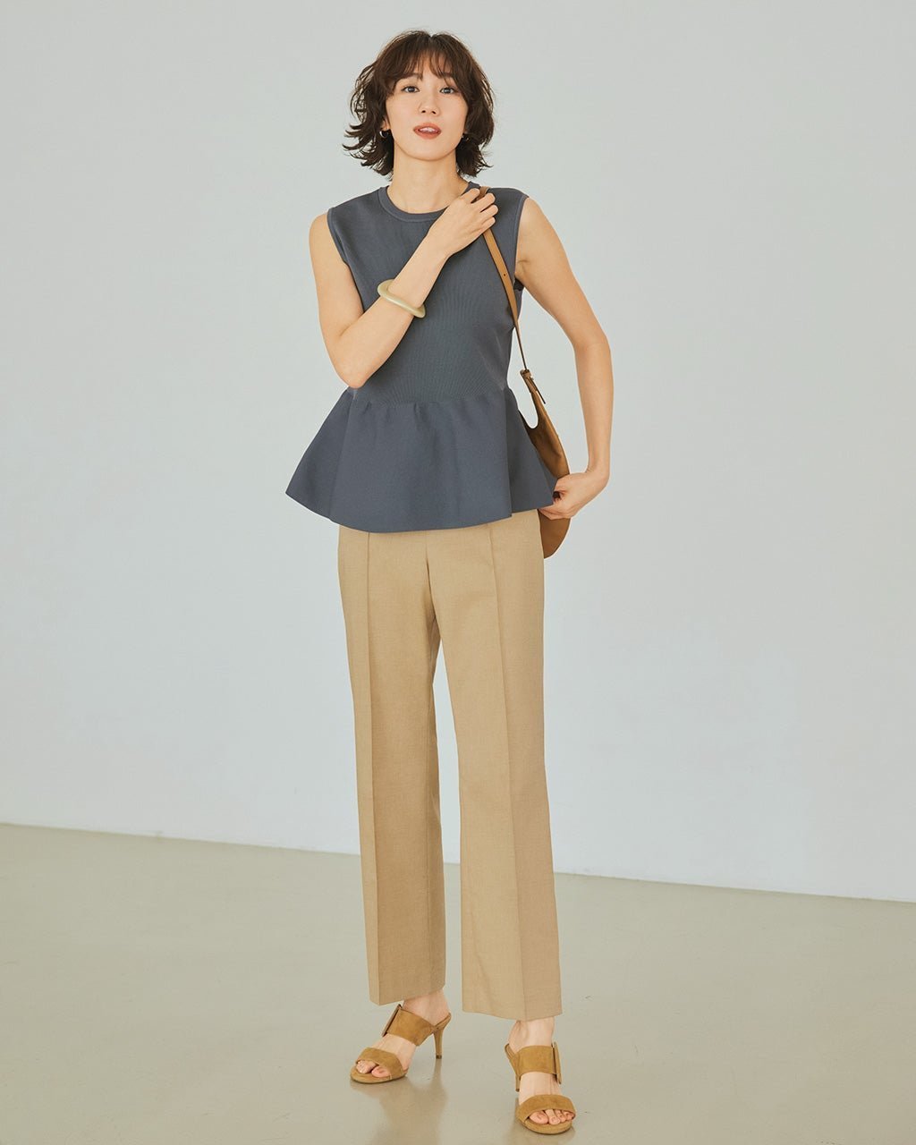 【ドゥクラッセ/DoCLASSE】のリネン混クールタッチ・ストレートパンツ/69cm 人気、トレンドファッション・服の通販 founy(ファニー) 　ファッション　Fashion　レディースファッション　Fashion for Women　パンツ　Pants & Trousers　オケージョン　Occasion Wear　オックス　Oxford Fabric　ストレッチ　Stretch, Stretchy Fabric　ストレート　Straight, Straight Cut　チェック　Check, Plaid, Tartan　ベスト　Vest, Waistcoat　メランジ　Melange, Mixed Yarn　リネン　Linen, Linen Fabric　夏　Summer　 other-1|ID: prp329100004920790 ipo3291000000036916518