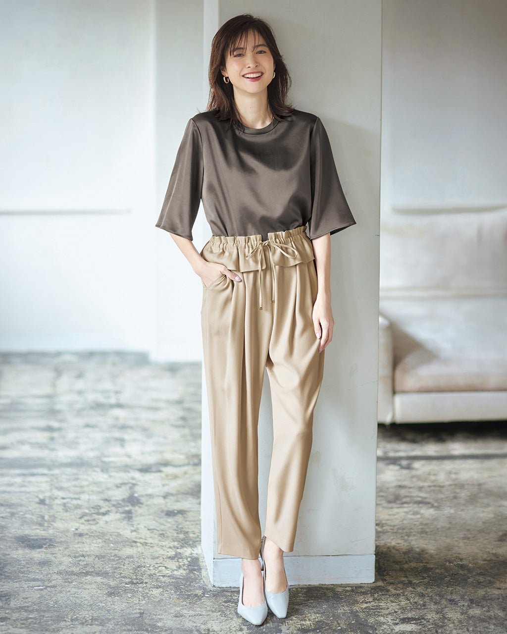 【ドゥクラッセ/DoCLASSE】のトリアセバックサテン・ペプラムパンツ 人気、トレンドファッション・服の通販 founy(ファニー) ファッション Fashion レディースファッション Fashion for Women パンツ Pants & Trousers バッグ Bags なめらか Smooth, Silky Texture サテン Satin, Glossy Fabric シルク Silk, 100% Silk ジョーゼット Georgette, Semi-Sheer Fabric フリル Frill, Ruffle ペプラム Peplum, Flared Hem other-1|ID: prp329100004920828 ipo3291000000036916769