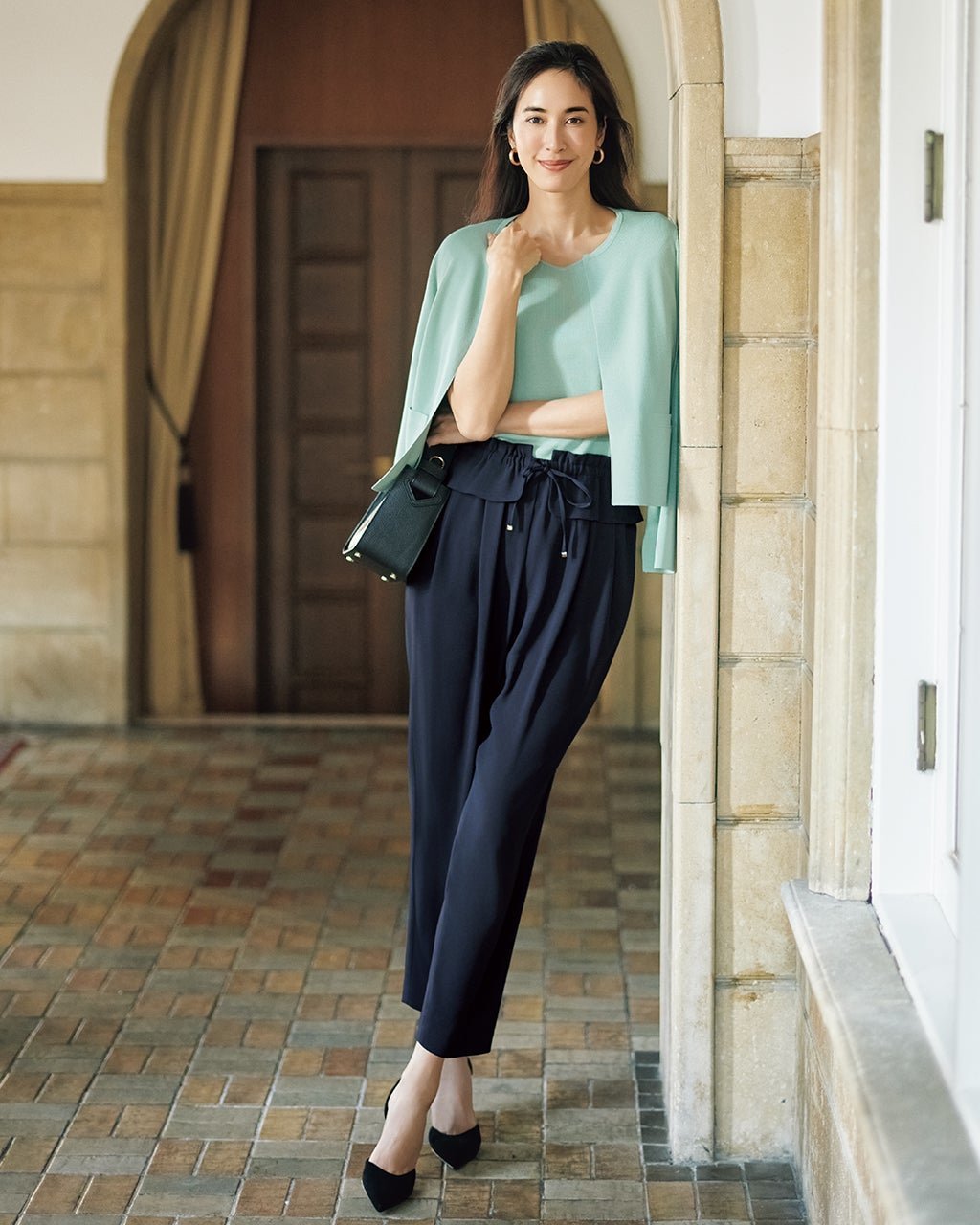 【ドゥクラッセ/DoCLASSE】のトリアセバックサテン・ペプラムパンツ インテリア・キッズ・メンズ・レディースファッション・服の通販 founy(ファニー) ファッション Fashion レディースファッション Fashion for Women パンツ Pants & Trousers バッグ Bags なめらか Smooth, Silky Texture サテン Satin, Glossy Fabric シルク Silk, 100% Silk ジョーゼット Georgette, Semi-Sheer Fabric フリル Frill, Ruffle ペプラム Peplum, Flared Hem ミッドナイトブルー|ID: prp329100004920828 ipo3291000000036916774