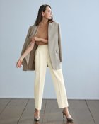 【ドゥクラッセ/DoCLASSE】のストレッチツイル・タックテーパード/65cm オフホワイト|ID: prp329100004920839 ipo3291000000037097946