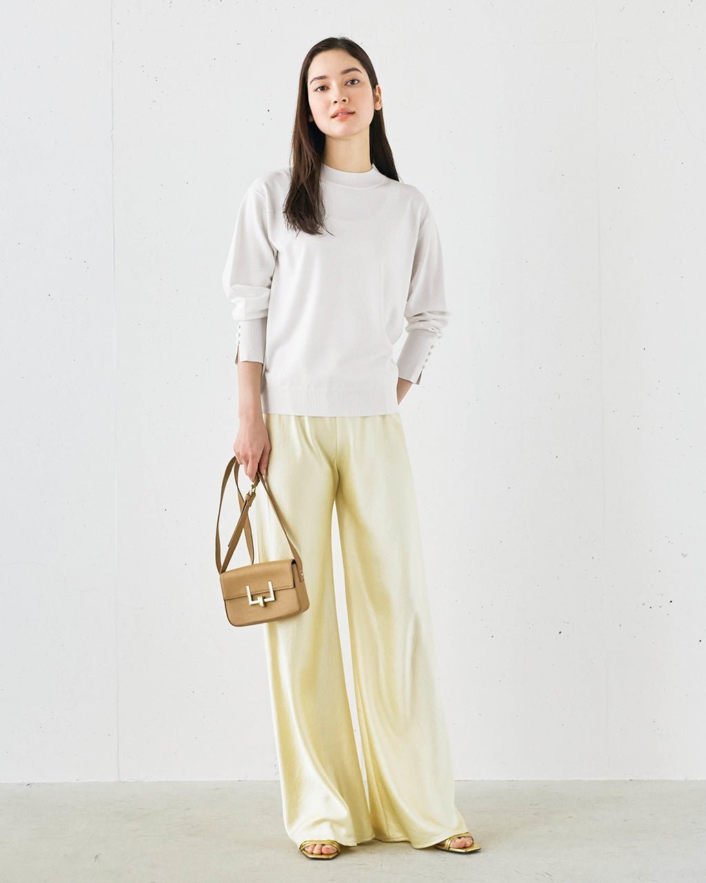 【ドゥクラッセ/DoCLASSE】のスタンダードニット・ハイネック 人気、トレンドファッション・服の通販 founy(ファニー) 　ファッション　Fashion　レディースファッション　Fashion for Women　トップス・カットソー　Cut & Sew Tops　ニット　Knit Tops & Sweaters　なめらか　Smooth, Silky Texture　カットソー　Cut and Sewn Top　スタンダード　Standard, Basic　ストレッチ　Stretch, Stretchy Fabric　スリット　Slit, Slit Detail　セーター　Sweater, Knitwear　ハイネック　High Neck, Mock Neck　ブロック　Block, Solid Block Pattern　ボーダー　Border, Stripe　エレガント 上品　Elegant　人気　Popular, Best Seller　無地　Plain, Solid Color　 other-1|ID: prp329100004920867 ipo3291000000036917062