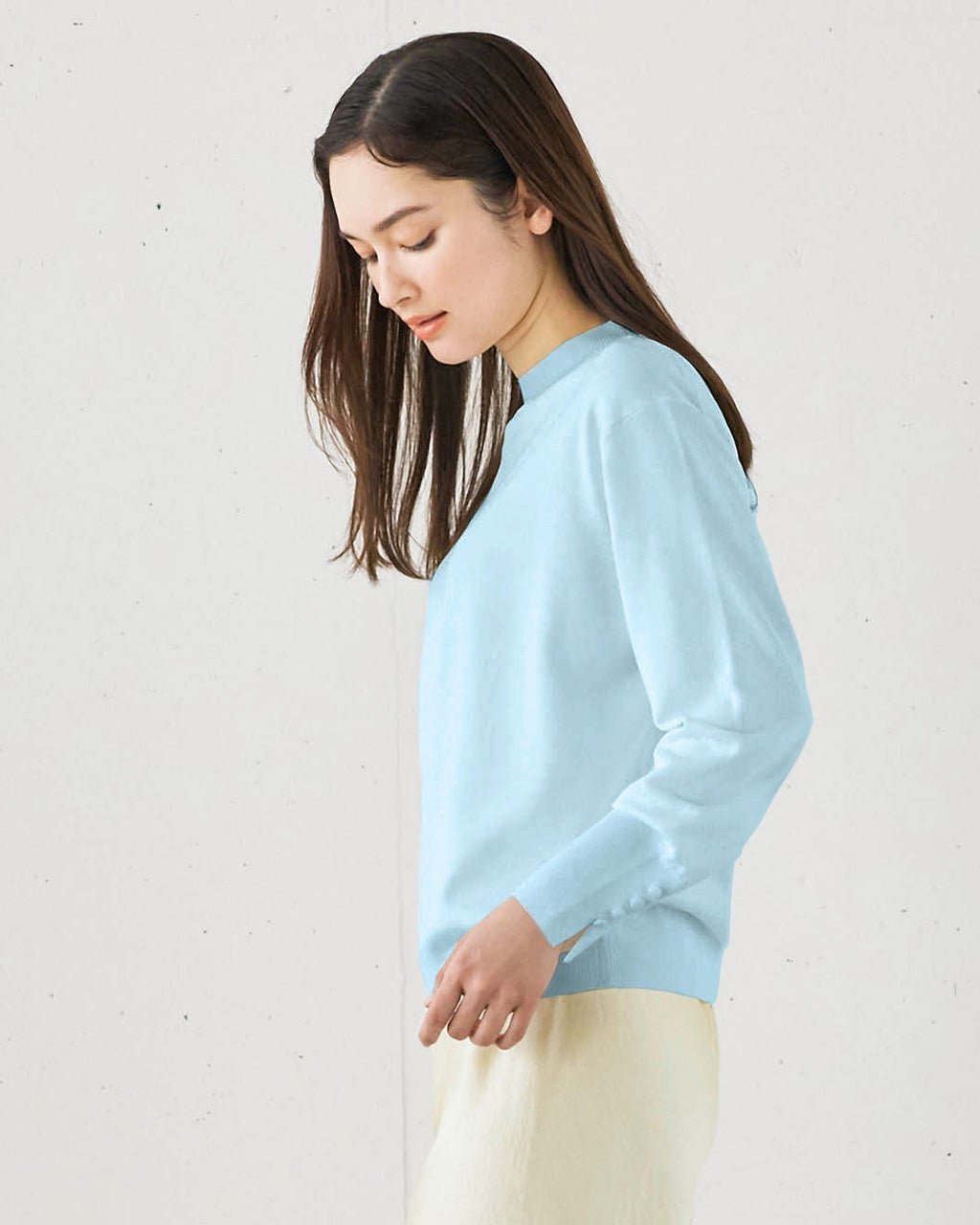 【ドゥクラッセ/DoCLASSE】のスタンダードニット・ハイネック インテリア・キッズ・メンズ・レディースファッション・服の通販 founy(ファニー) 　ファッション　Fashion　レディースファッション　Fashion for Women　トップス・カットソー　Cut & Sew Tops　ニット　Knit Tops & Sweaters　なめらか　Smooth, Silky Texture　カットソー　Cut and Sewn Top　スタンダード　Standard, Basic　ストレッチ　Stretch, Stretchy Fabric　スリット　Slit, Slit Detail　セーター　Sweater, Knitwear　ハイネック　High Neck, Mock Neck　ブロック　Block, Solid Block Pattern　ボーダー　Border, Stripe　エレガント 上品　Elegant　人気　Popular, Best Seller　無地　Plain, Solid Color　アイスブルー|ID: prp329100004920867 ipo3291000000036917071