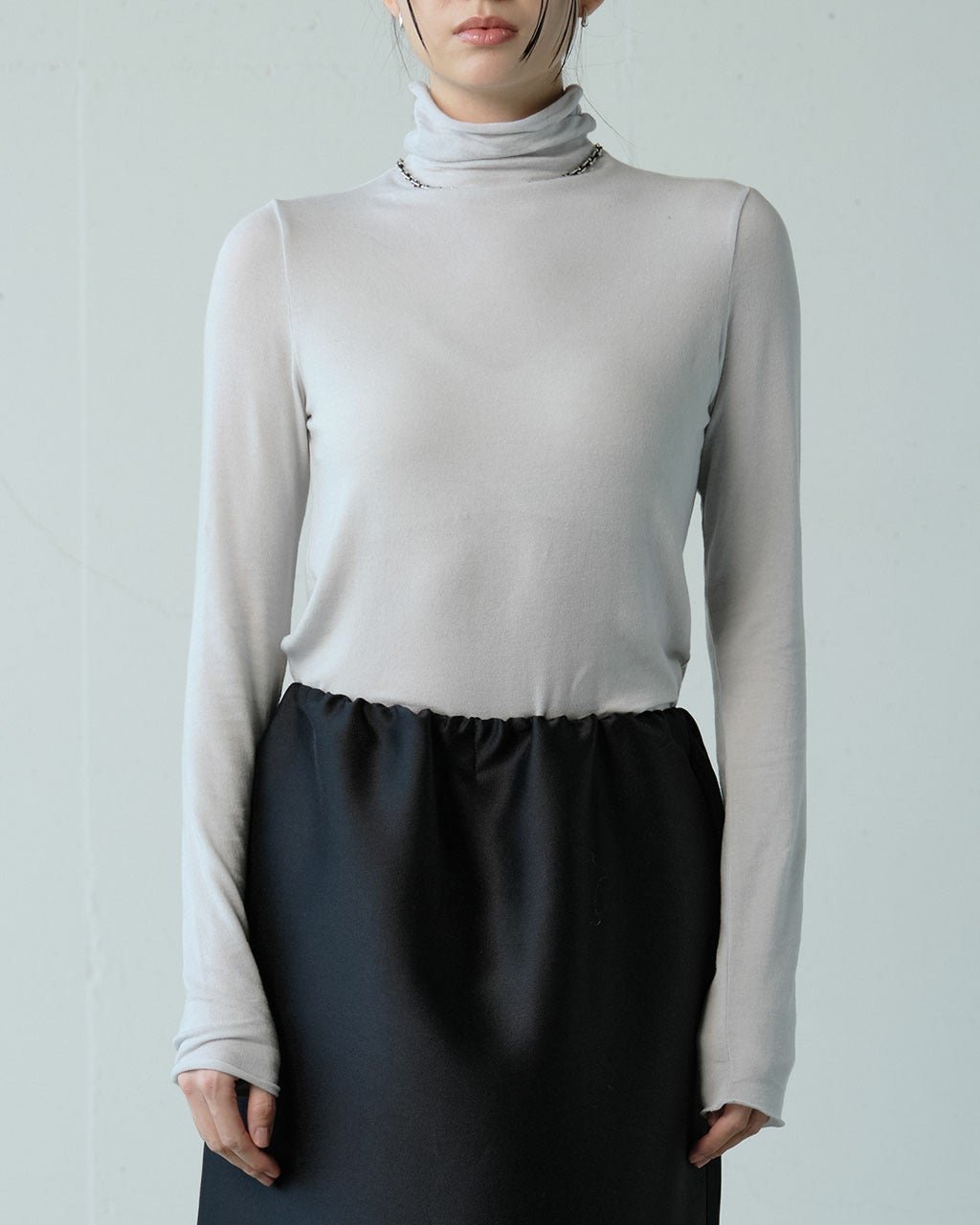 【ドゥクラッセ/DoCLASSE】のカシミヤシルク混・タートルネック インテリア・キッズ・メンズ・レディースファッション・服の通販 founy(ファニー) 　ファッション　Fashion　レディースファッション　Fashion for Women　トップス・カットソー　Cut & Sew Tops　カットソー・ベーシックTシャツ　Cut-and-Sewn Tops / Stretch Tees & Basics　タートルネック・ハイネックトップス　Turtlenecks & High-Neck Tops　新作・新入荷　New Arrivals / New In　インナー　Innerwear　カットソー　Cut and Sewn Top　シアー　Sheer, See-Through　シルク　Silk, 100% Silk　ジャケット　Jacket, Outerwear　タートルネック　Turtleneck, High Neck　A/W・秋冬　Autumn/Winter　ライトグレー|ID: prp329100004920896 ipo3291000000036917199