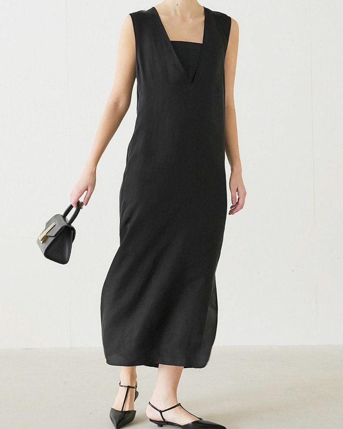 【ドゥクラッセ/DoCLASSE】のビンテージサテン・深Vネックワンピース インテリア・キッズ・メンズ・レディースファッション・服の通販 founy(ファニー) https://founy.com/ ファッション Fashion レディースファッション Fashion for Women ワンピース Dresses インナー Innerwear チューブ Tube, Tube Top ノースリーブ Sleeveless, No-Sleeve リゾート Resort, Vacation Style |ID: prp329100004920929 ipo3291000000037097980