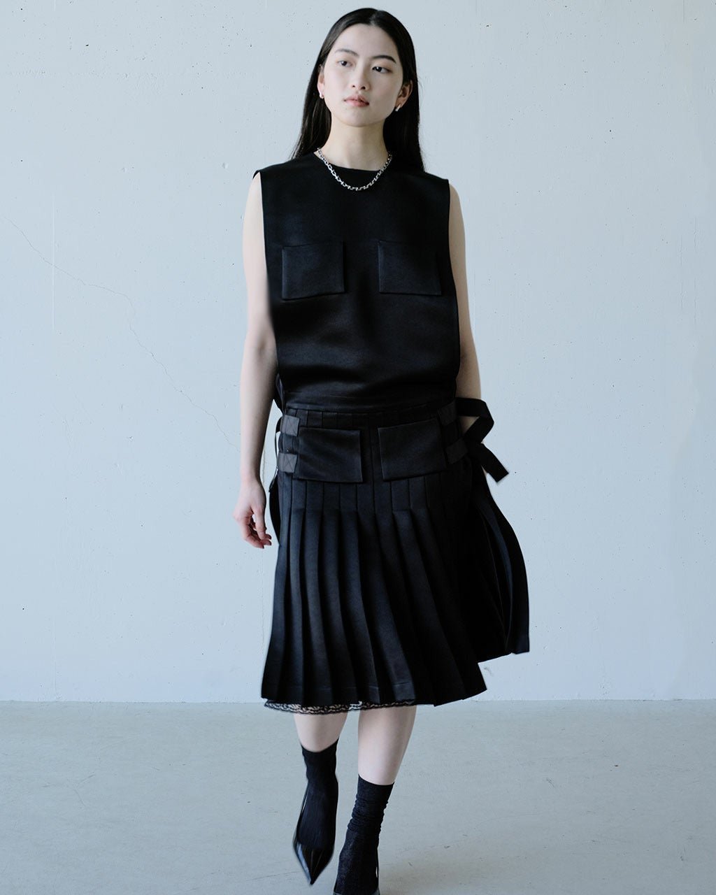 【ドゥクラッセ/DoCLASSE】のダブルサテン・レイヤードプリーツワンピース 人気、トレンドファッション・服の通販 founy(ファニー) 　ファッション　Fashion　レディースファッション　Fashion for Women　ワンピース　Dresses　新作・新入荷　New Arrivals / New In　サテン　Satin, Glossy Fabric　ダブル　Double, Double-Breasted　プリーツ　Pleats, Pleated　ポケット　Pocket, Pocket Detail　 other-1|ID: prp329100004920942 ipo3291000000036917433