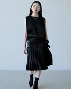 【ドゥクラッセ/DoCLASSE】のダブルサテン・レイヤードプリーツワンピース ブラック|ID:prp329100004920942