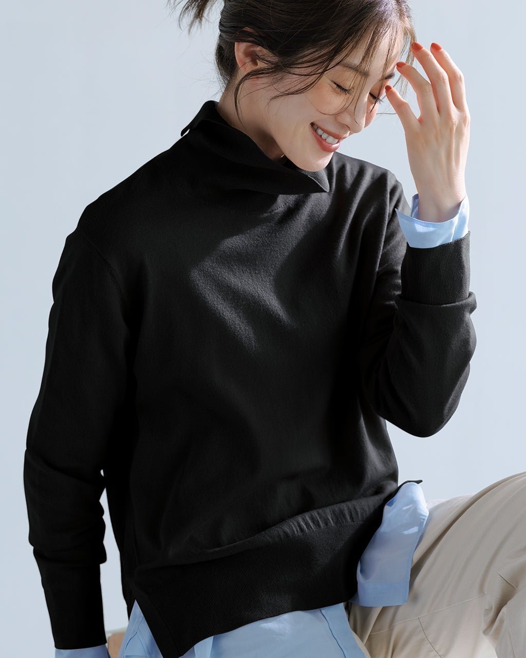 【ドゥクラッセ/DoCLASSE】のハイゲージニット・バックスリットタートル インテリア・キッズ・メンズ・レディースファッション・服の通販 founy(ファニー) 　ファッション　Fashion　レディースファッション　Fashion for Women　トップス・カットソー　Cut & Sew Tops　ニット　Knit Tops & Sweaters　なめらか　Smooth, Silky Texture　スリット　Slit, Slit Detail　センター　Center, Center Line　セーター　Sweater, Knitwear　タートル　Turtleneck, Turtle Collar　タートルネック　Turtleneck, High Neck　フォルム　Silhouette, Form　ロング　Long, Long-Length　ワンポイント　One Point, Statement Accent　冬　Winter / This Winter　秋　Autumn　A/W・秋冬　Autumn/Winter　ブラック|ID: prp329100004920969 ipo3291000000036917605